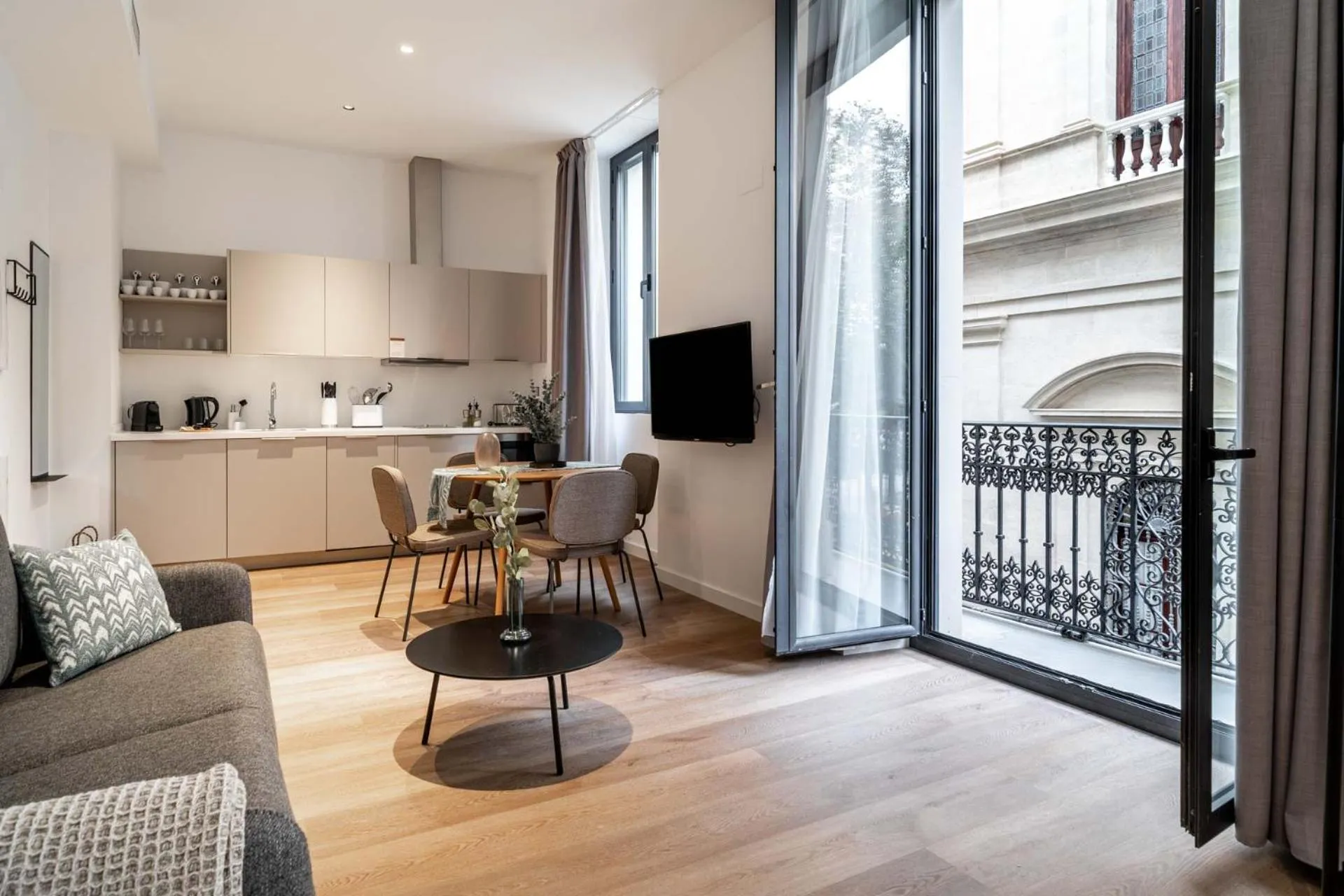 Coffee/tea facilities in Limehome Sevilla Calle Granada