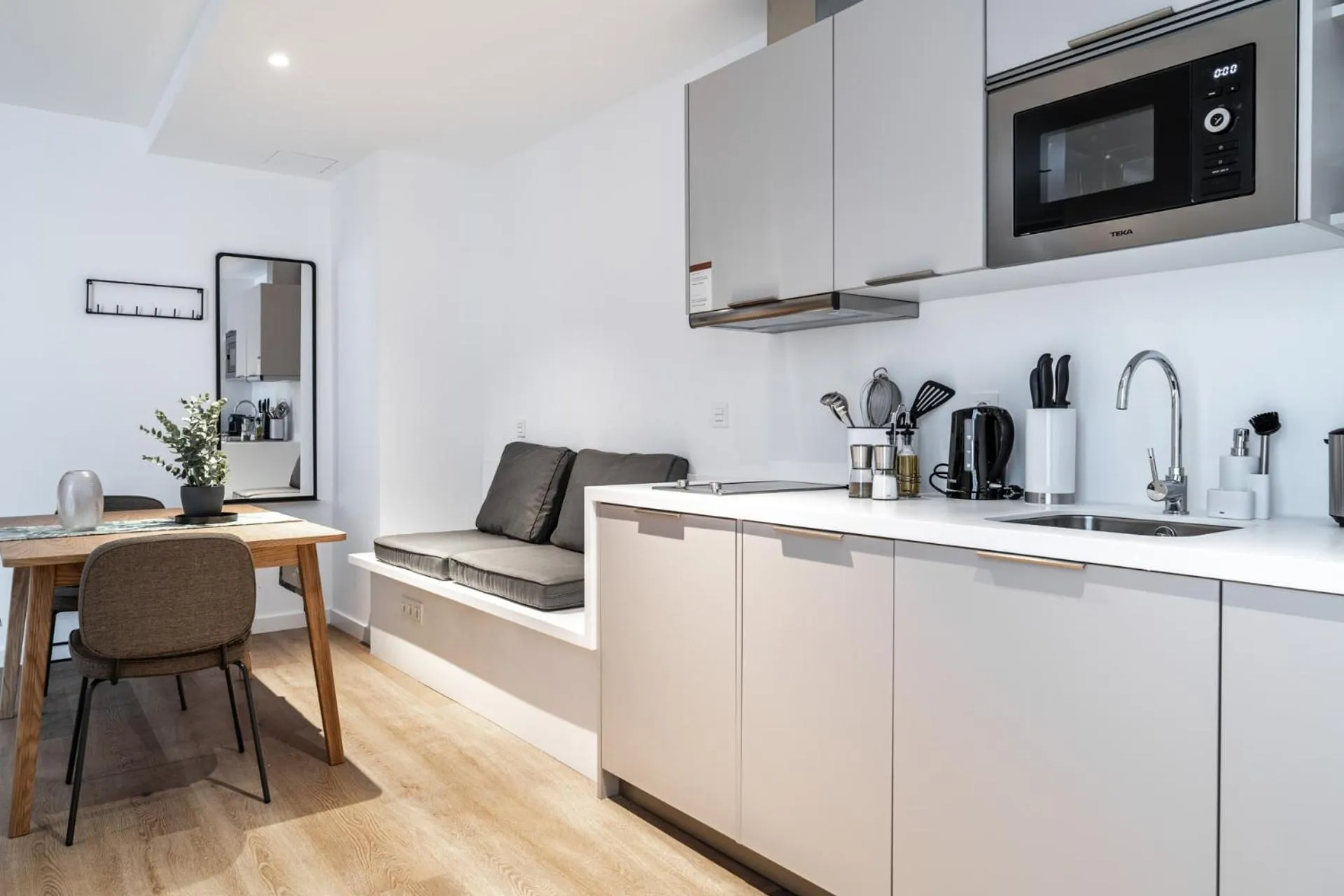 Coffee/tea facilities in Limehome Sevilla Calle Granada