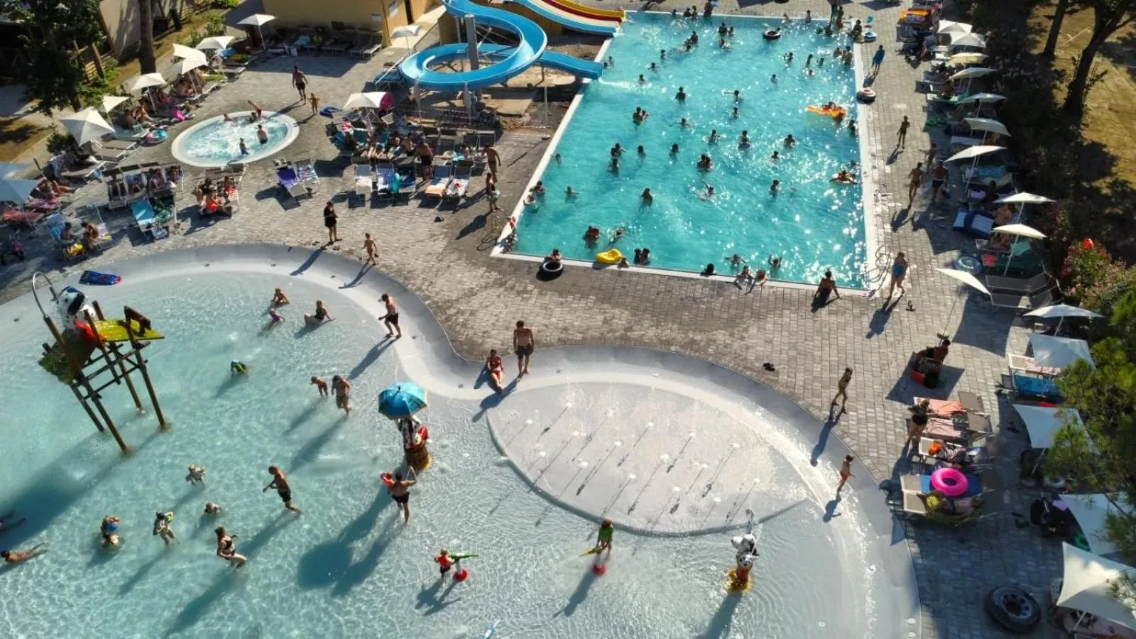 Swimming pool in Trasimeno Glamping Resort