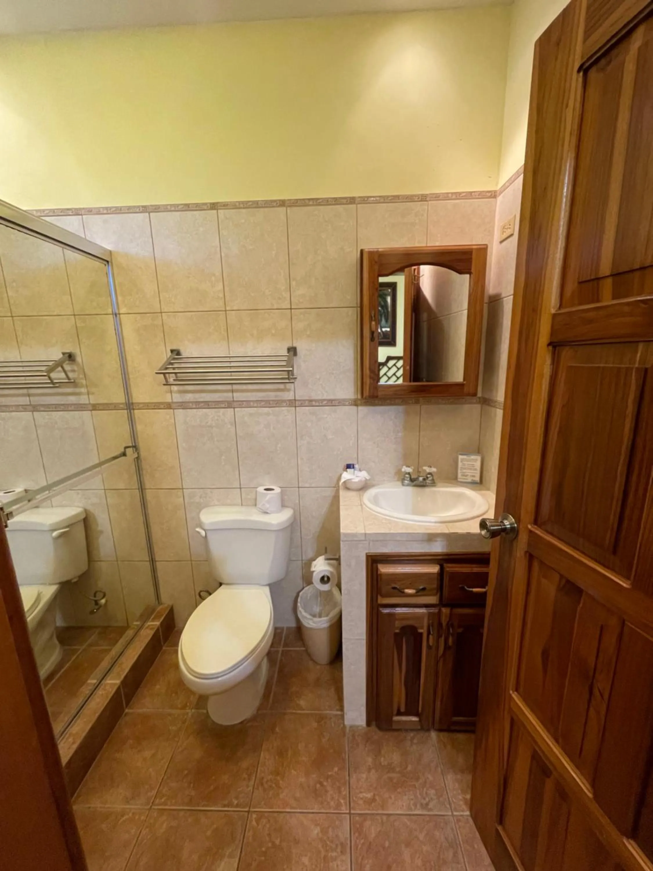 Shower in Honduras Shores Plantations