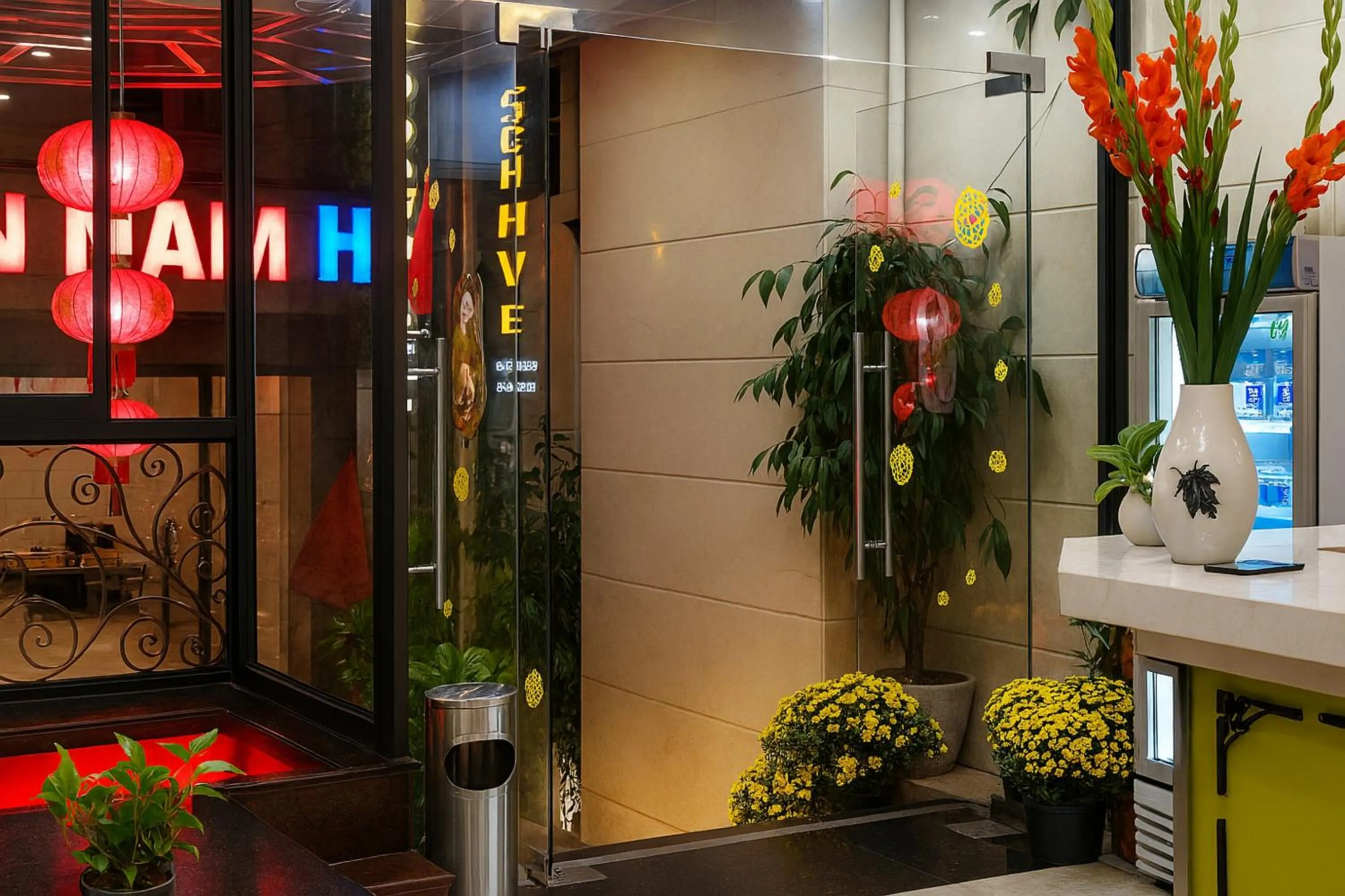 Facade/entrance in Yen Indochine