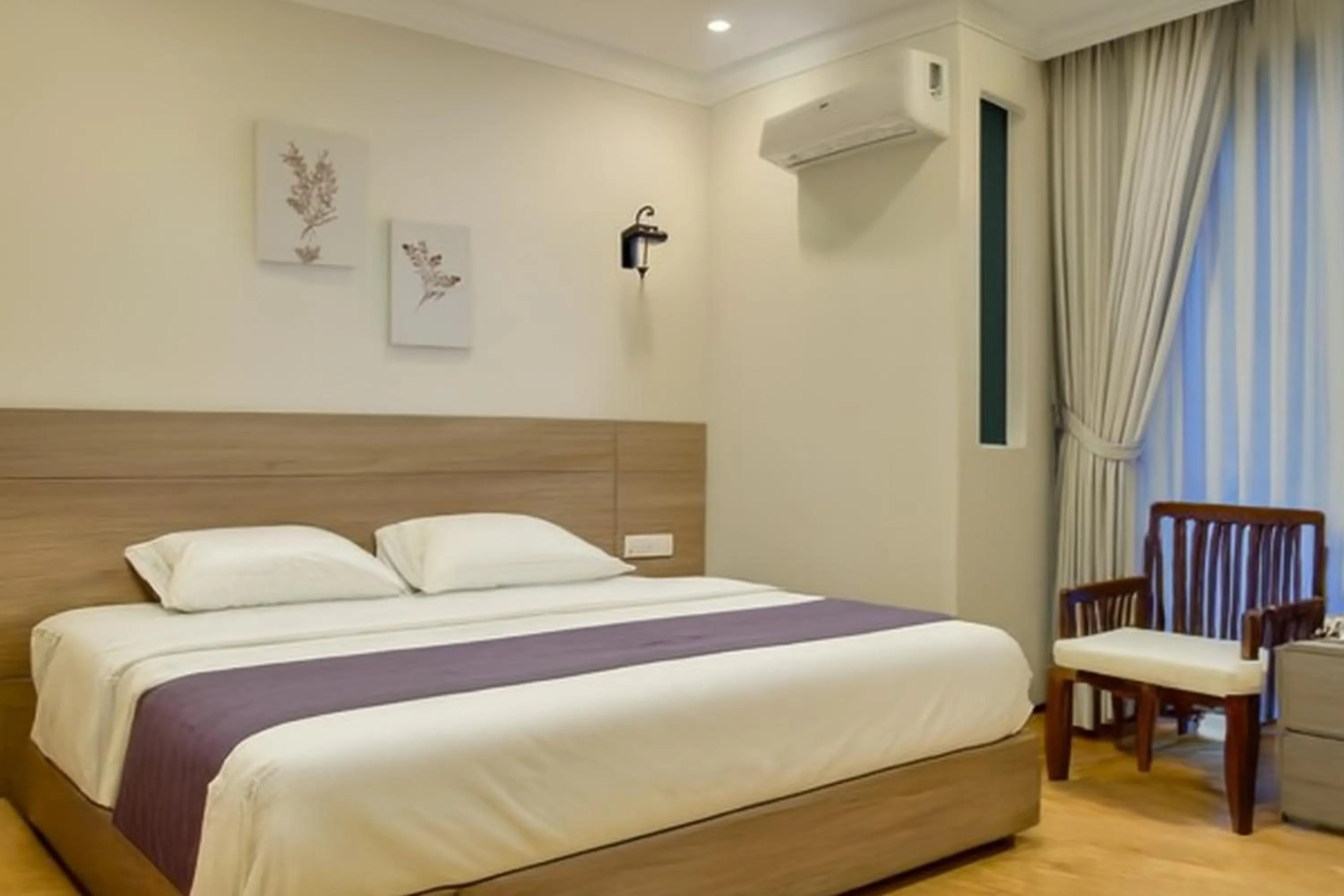 Bed in Yen Indochine