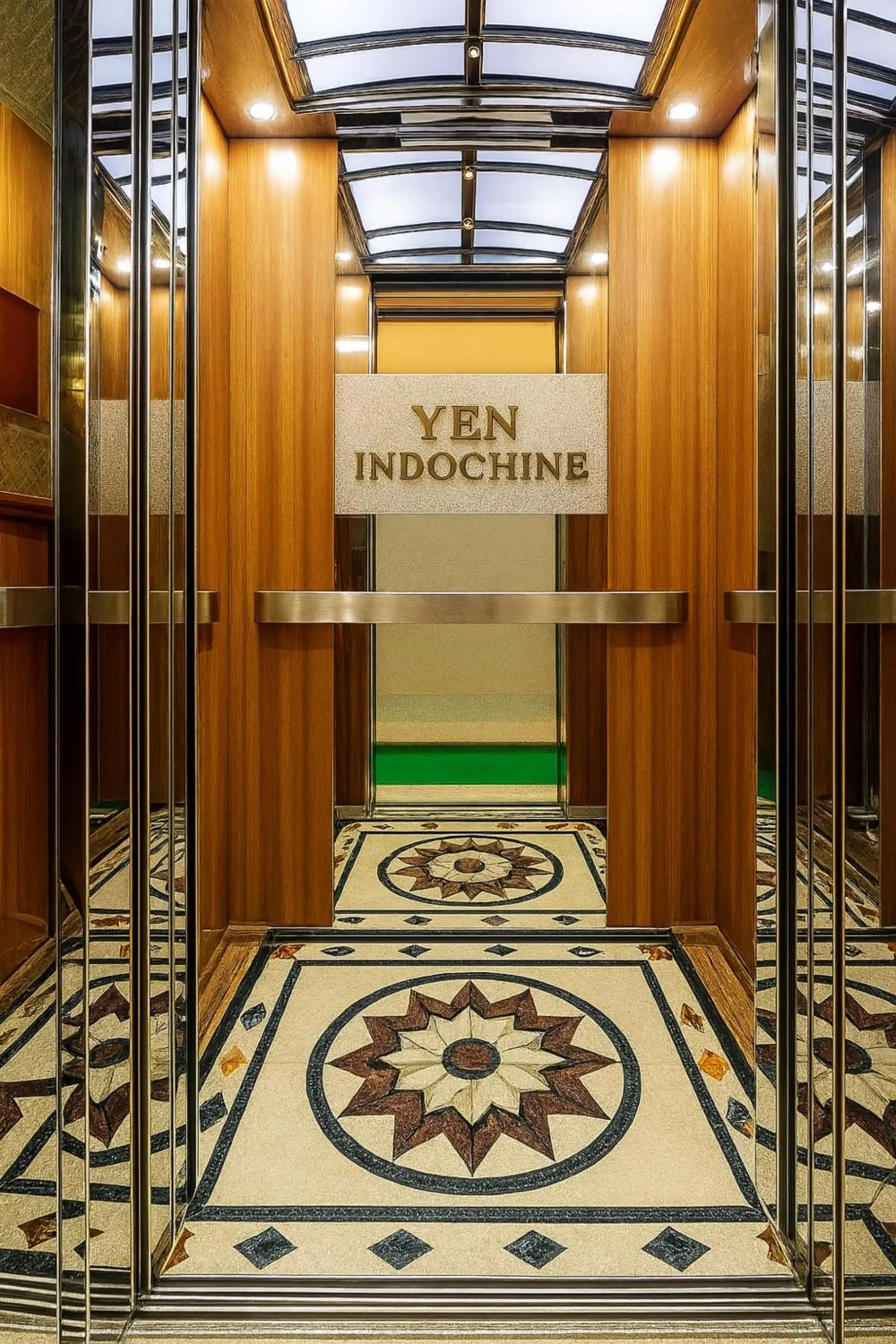 elevator in Yen Indochine