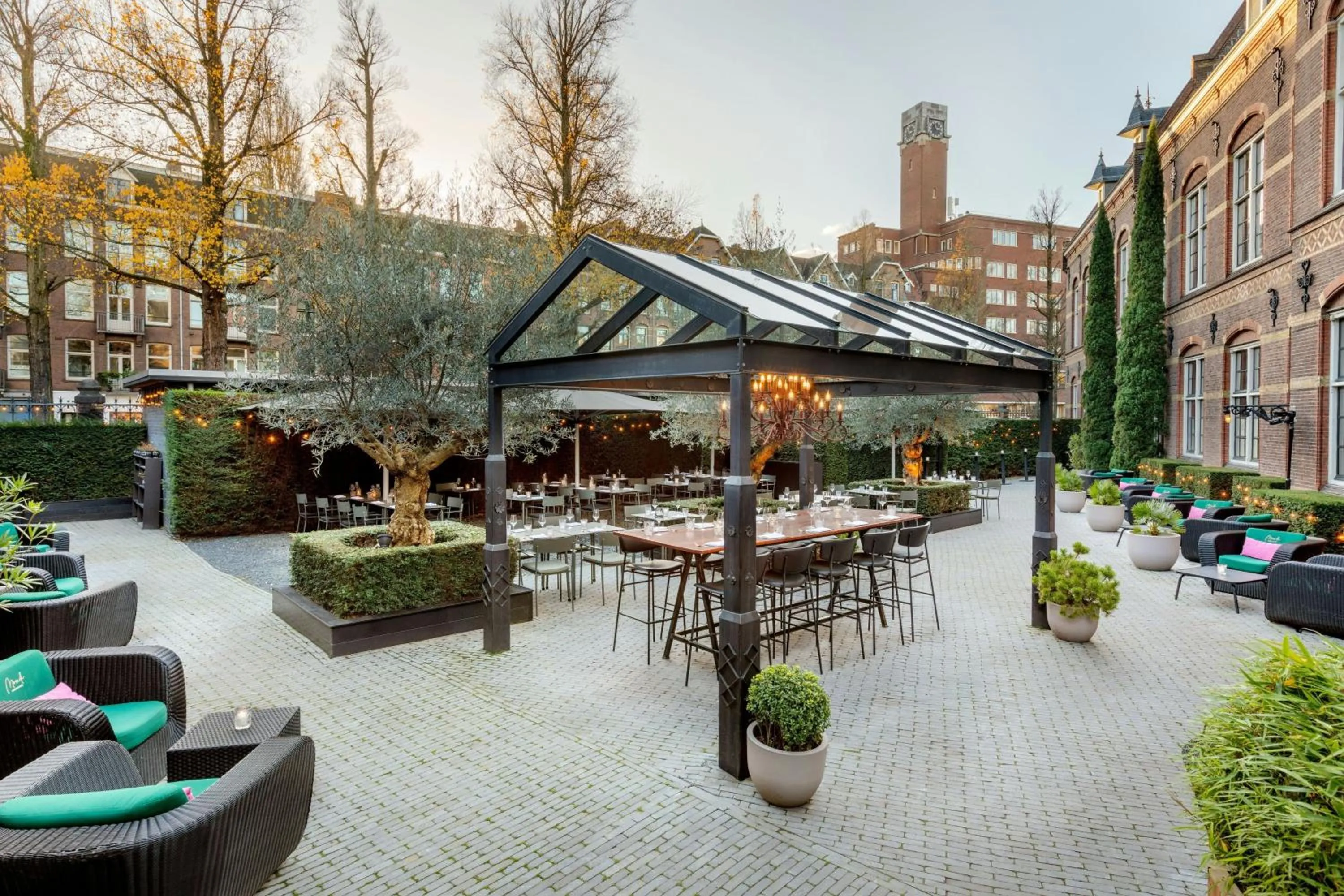 Restaurant/places to eat in The College Hotel Amsterdam, Autograph Collection