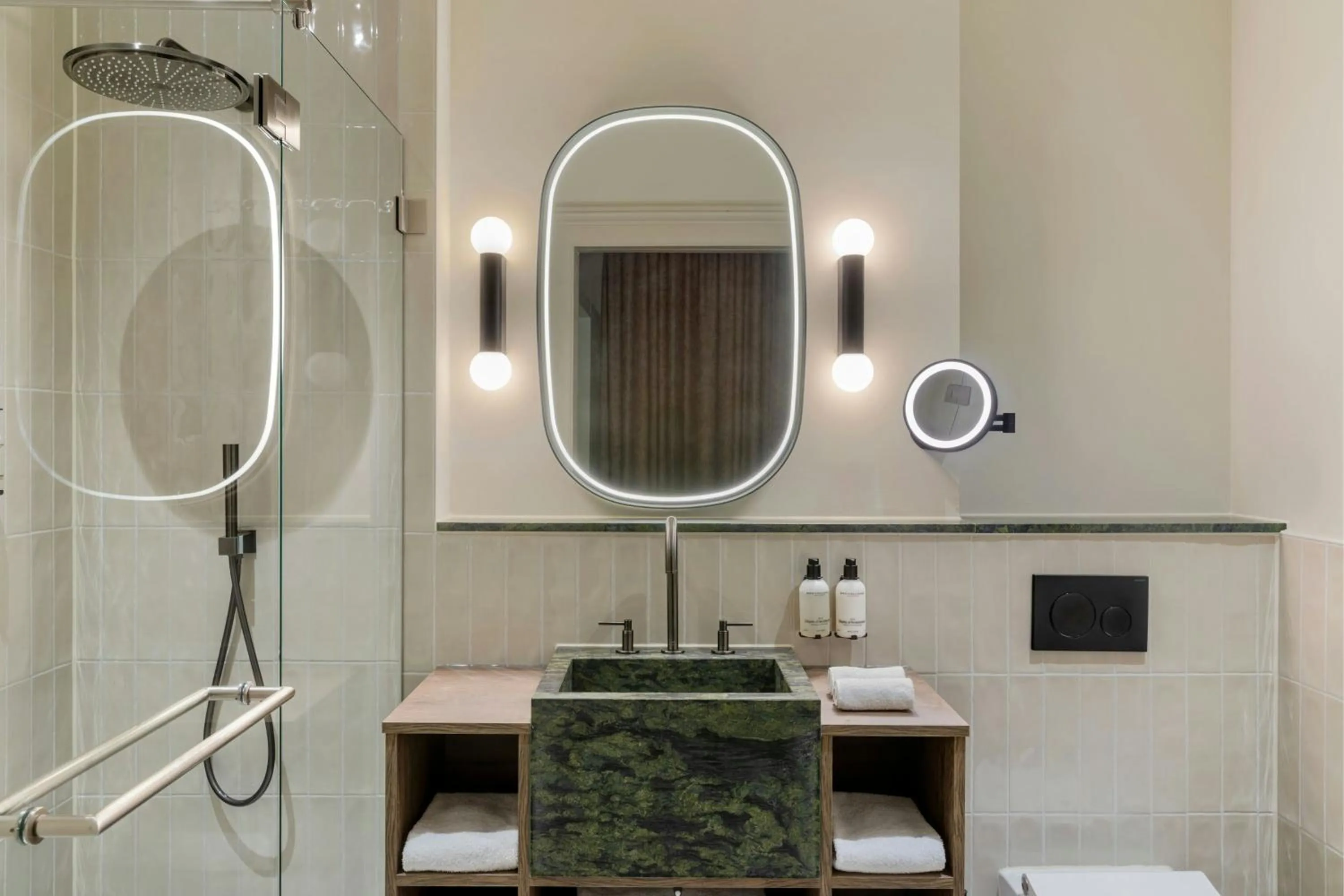 Bathroom in The College Hotel Amsterdam, Autograph Collection