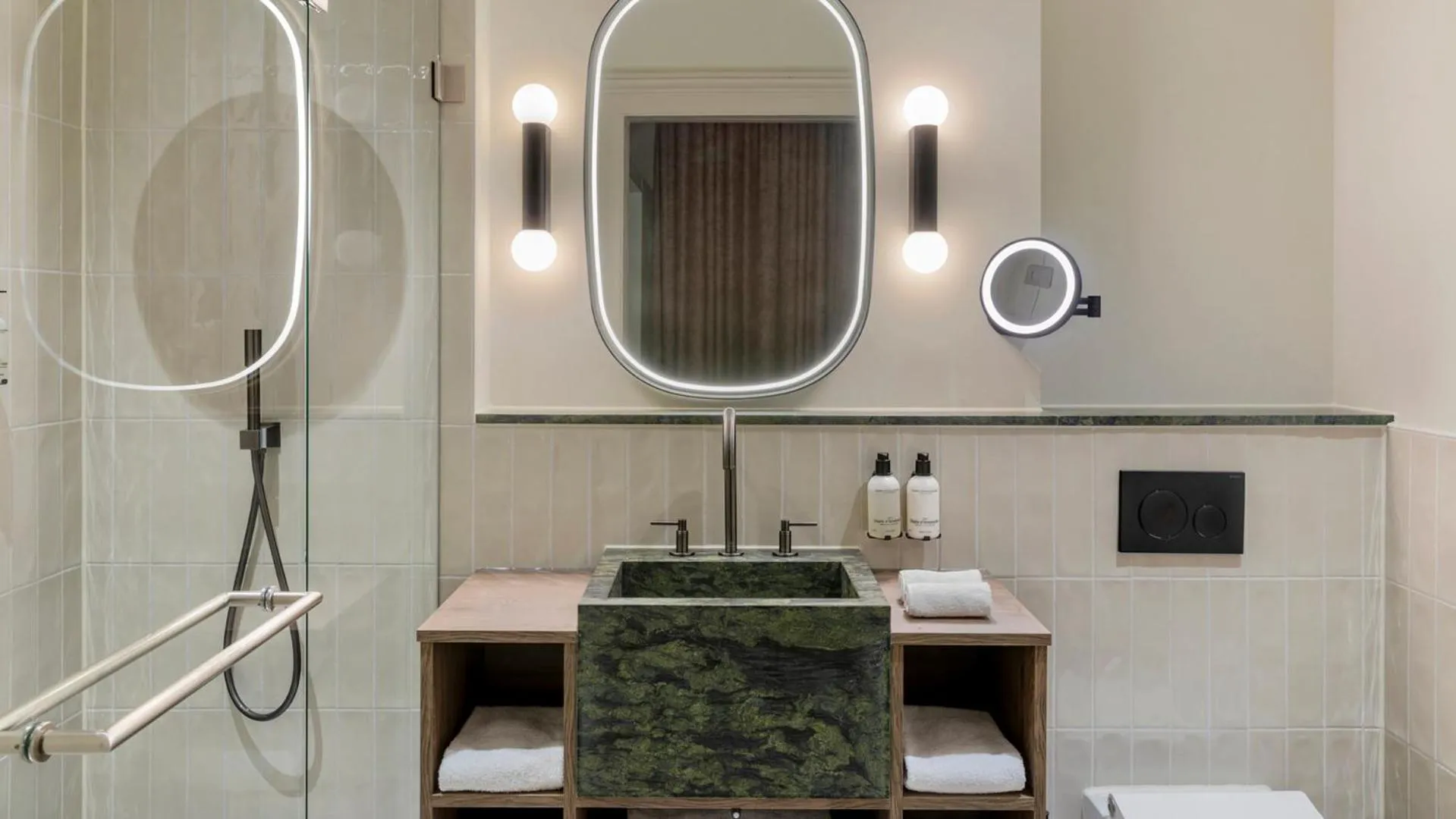 Bathroom in The College Hotel Amsterdam, Autograph Collection