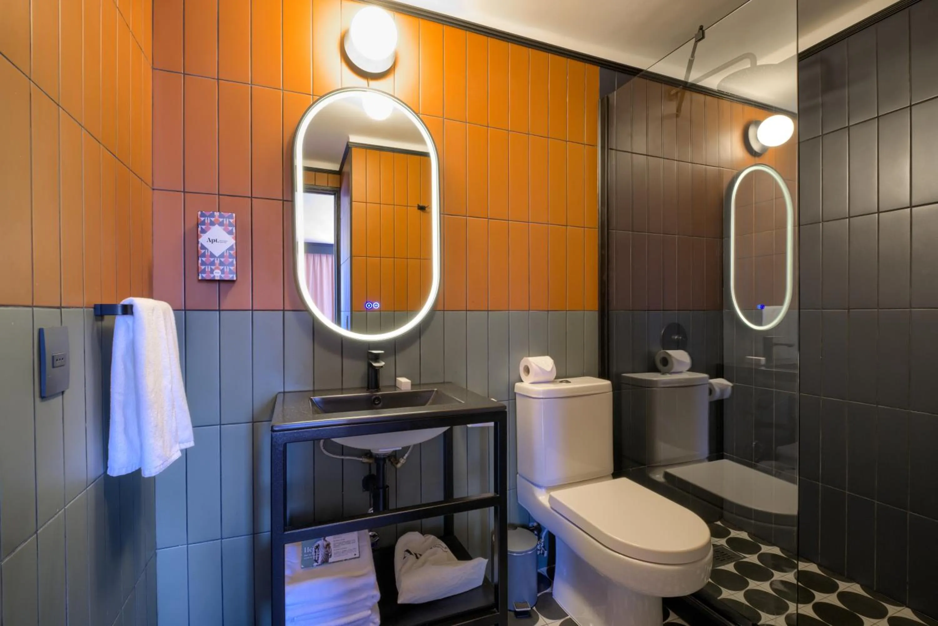 Shower in APT Serviced Apartments Santiago