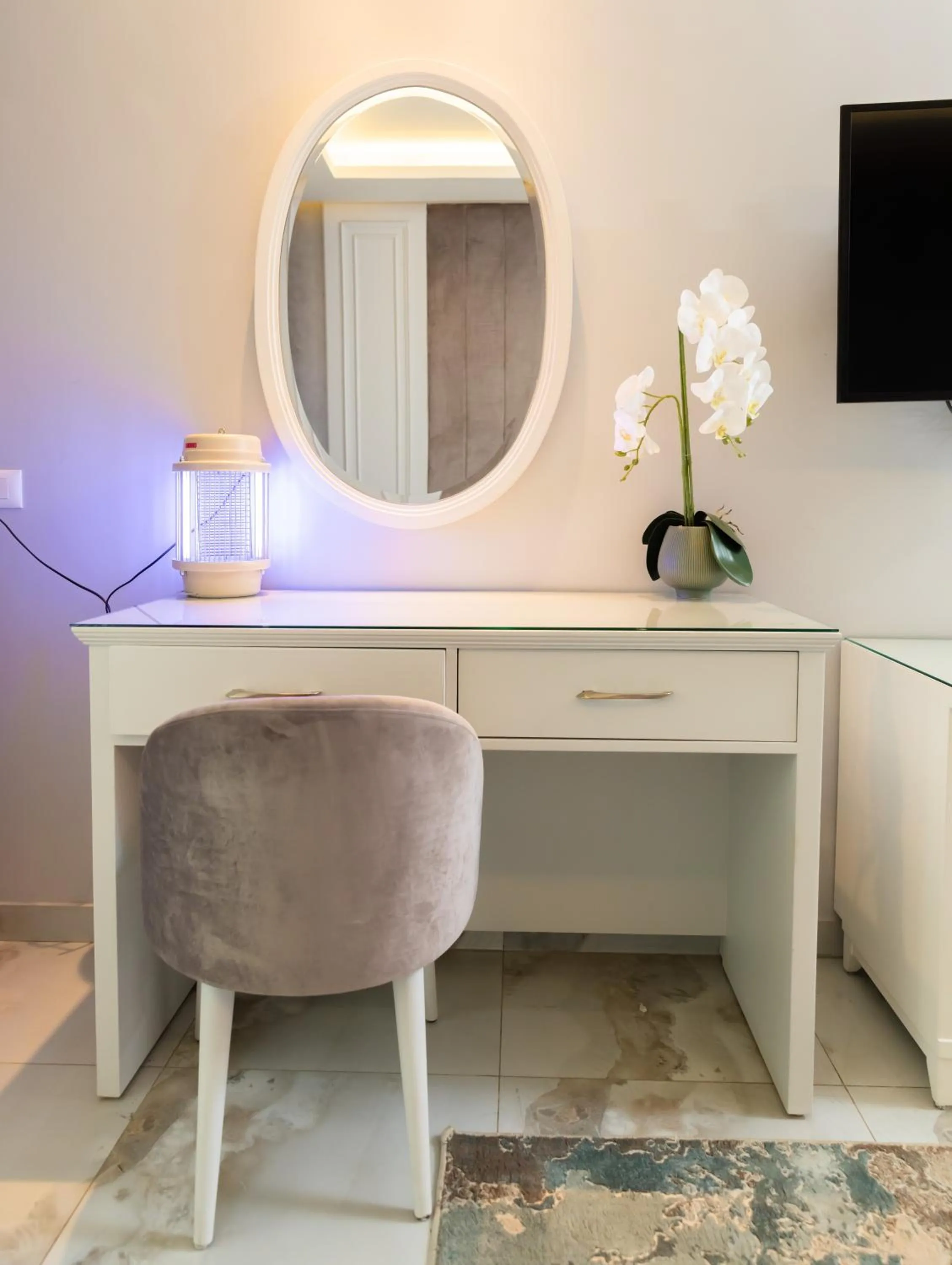 hair dresser in Nile Club hotel