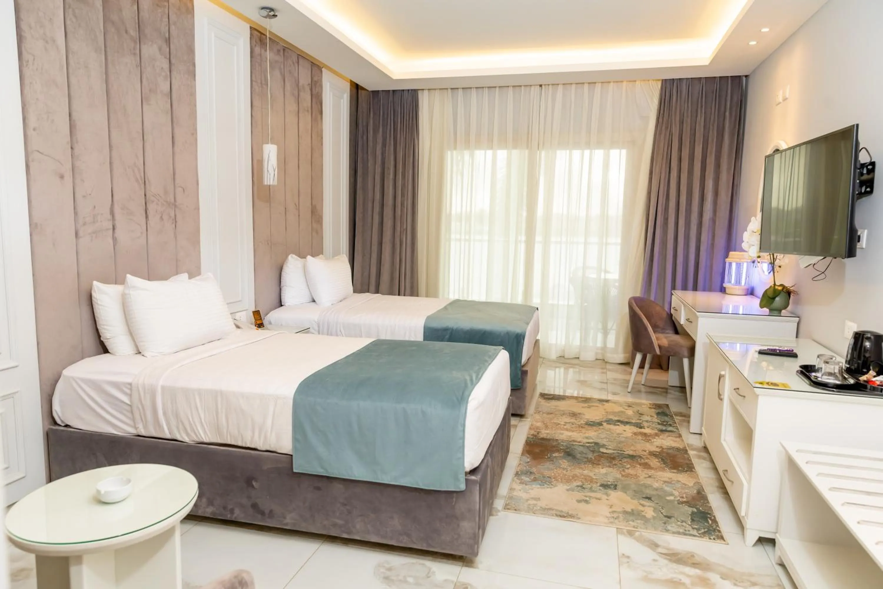 Photo of the whole room, Bed in Nile Club hotel