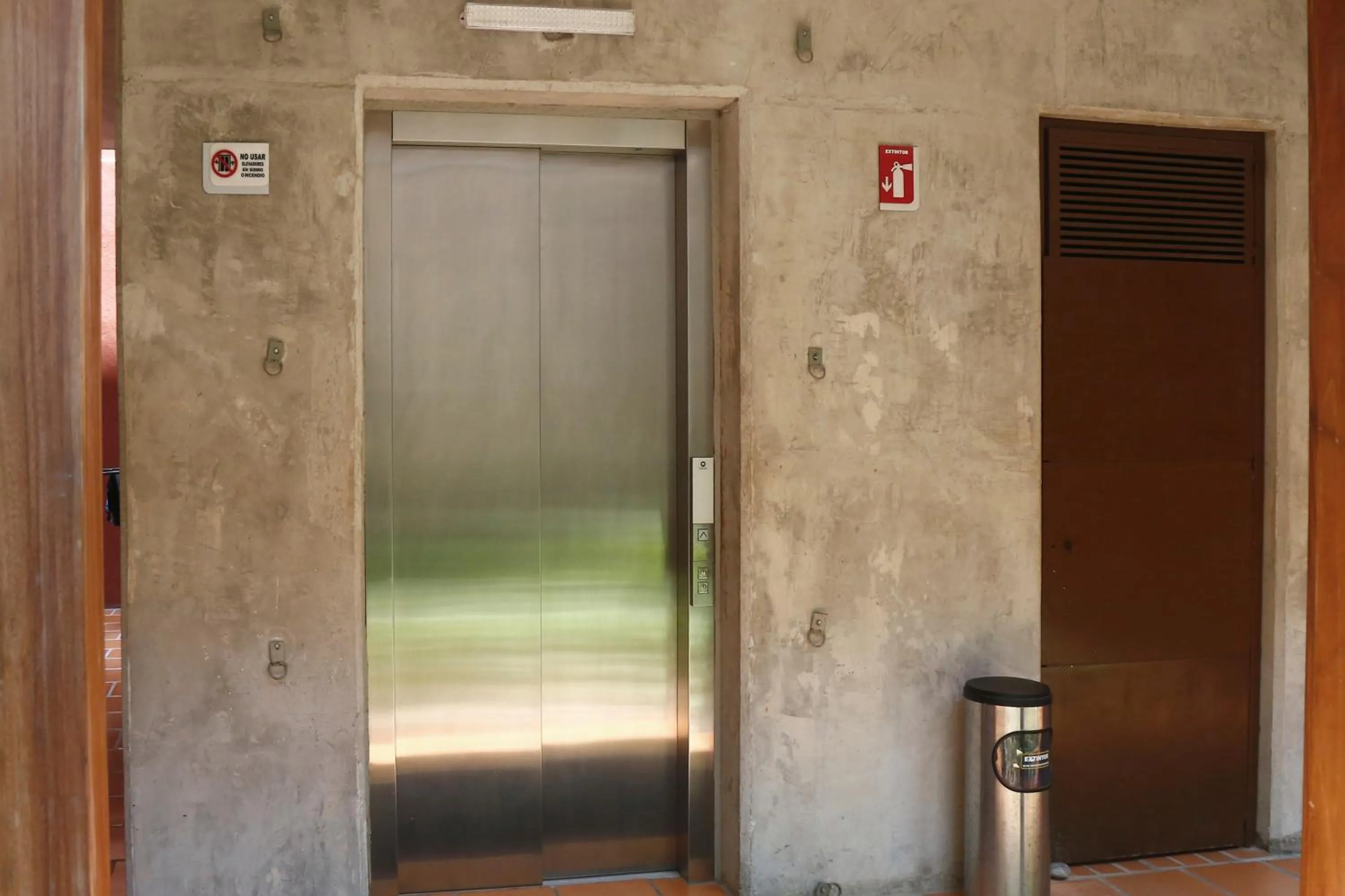 elevator in HOTEL AURELIA