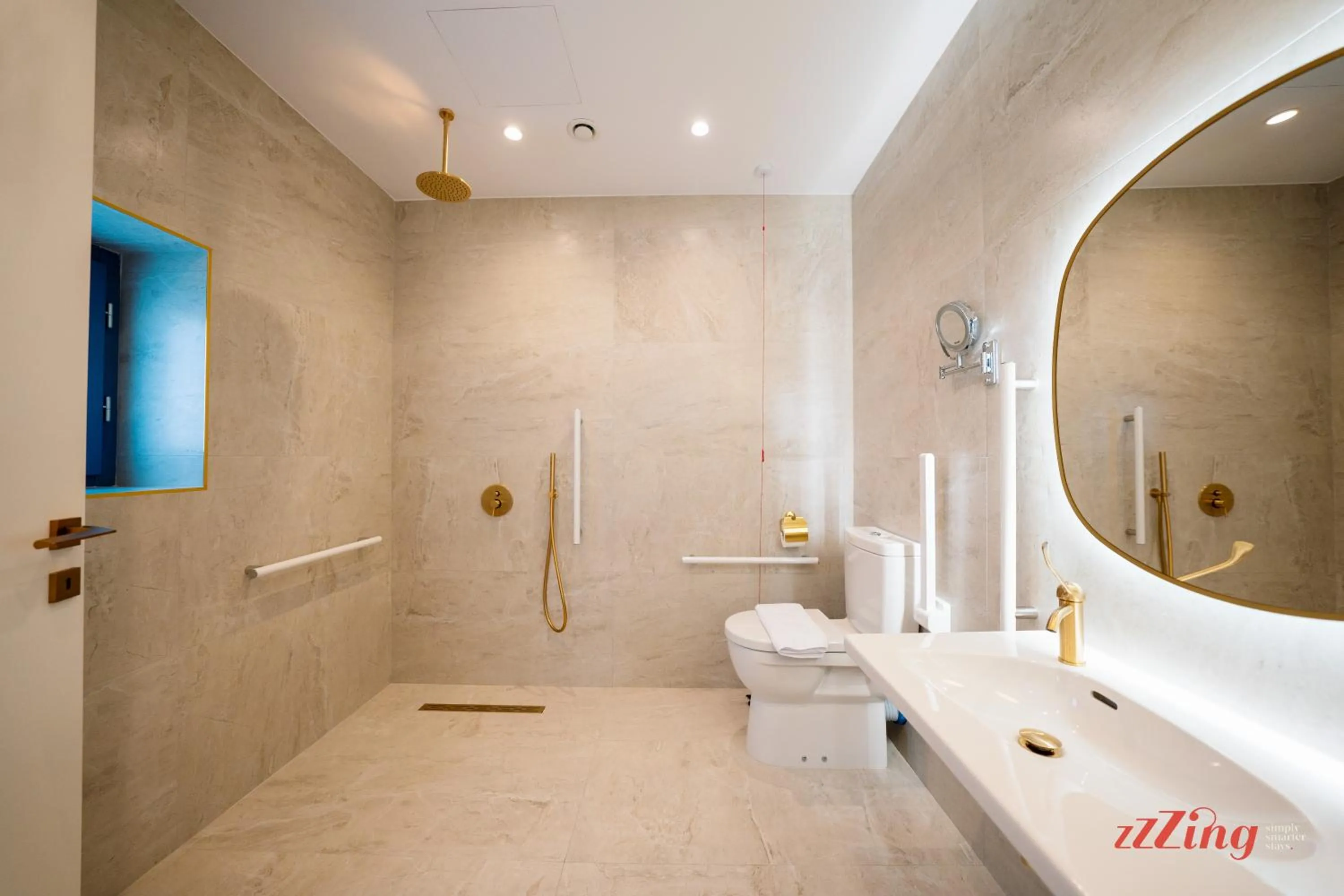 Shower in Avalon Boutique Hotel Valletta