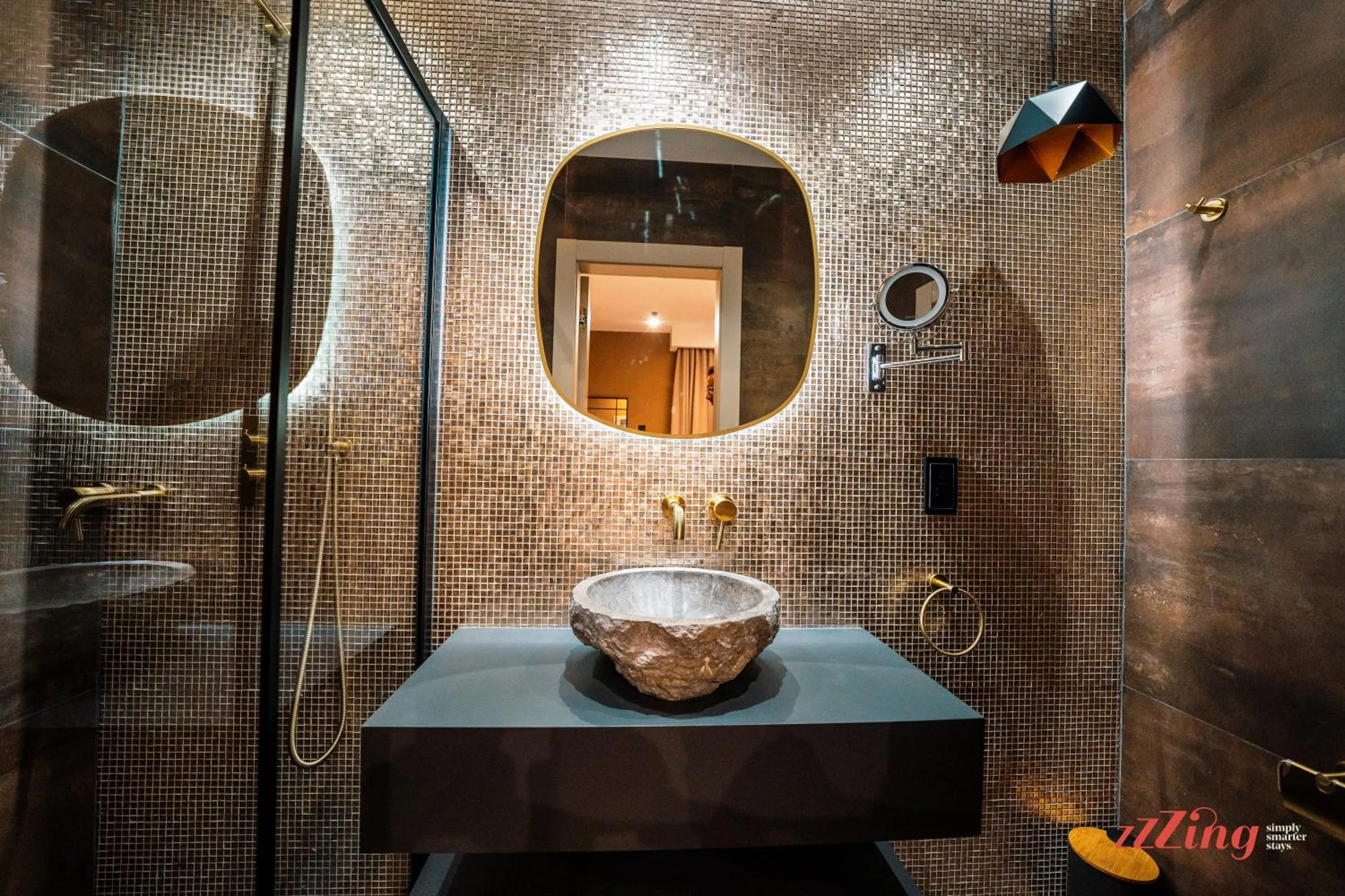 Shower in Avalon Boutique Hotel Valletta