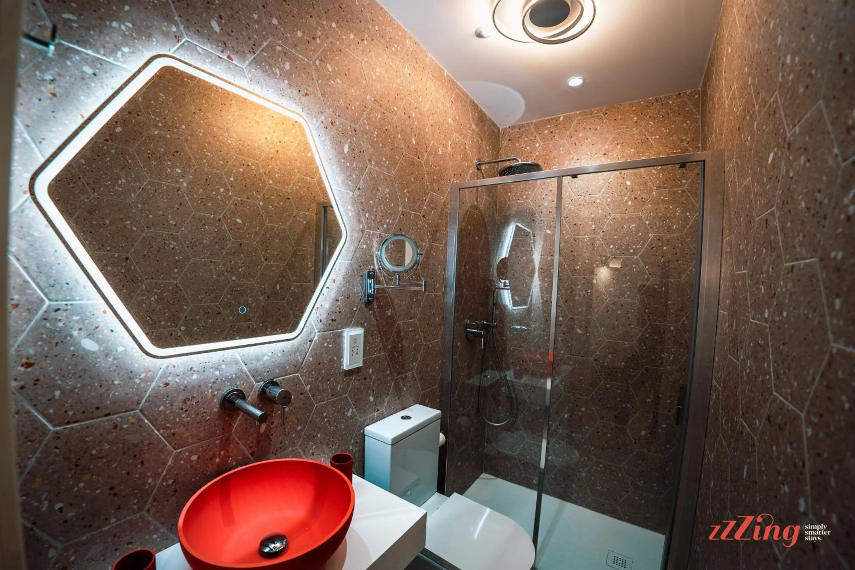 Shower in Avalon Boutique Hotel Valletta