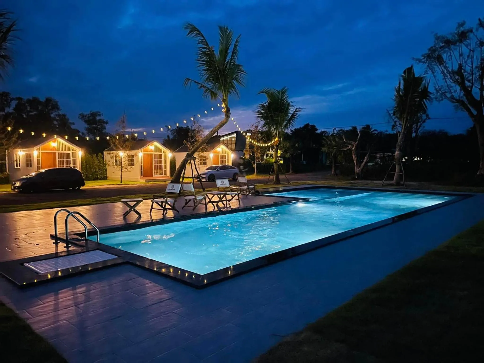 Night in The Landmark Resort And Villa