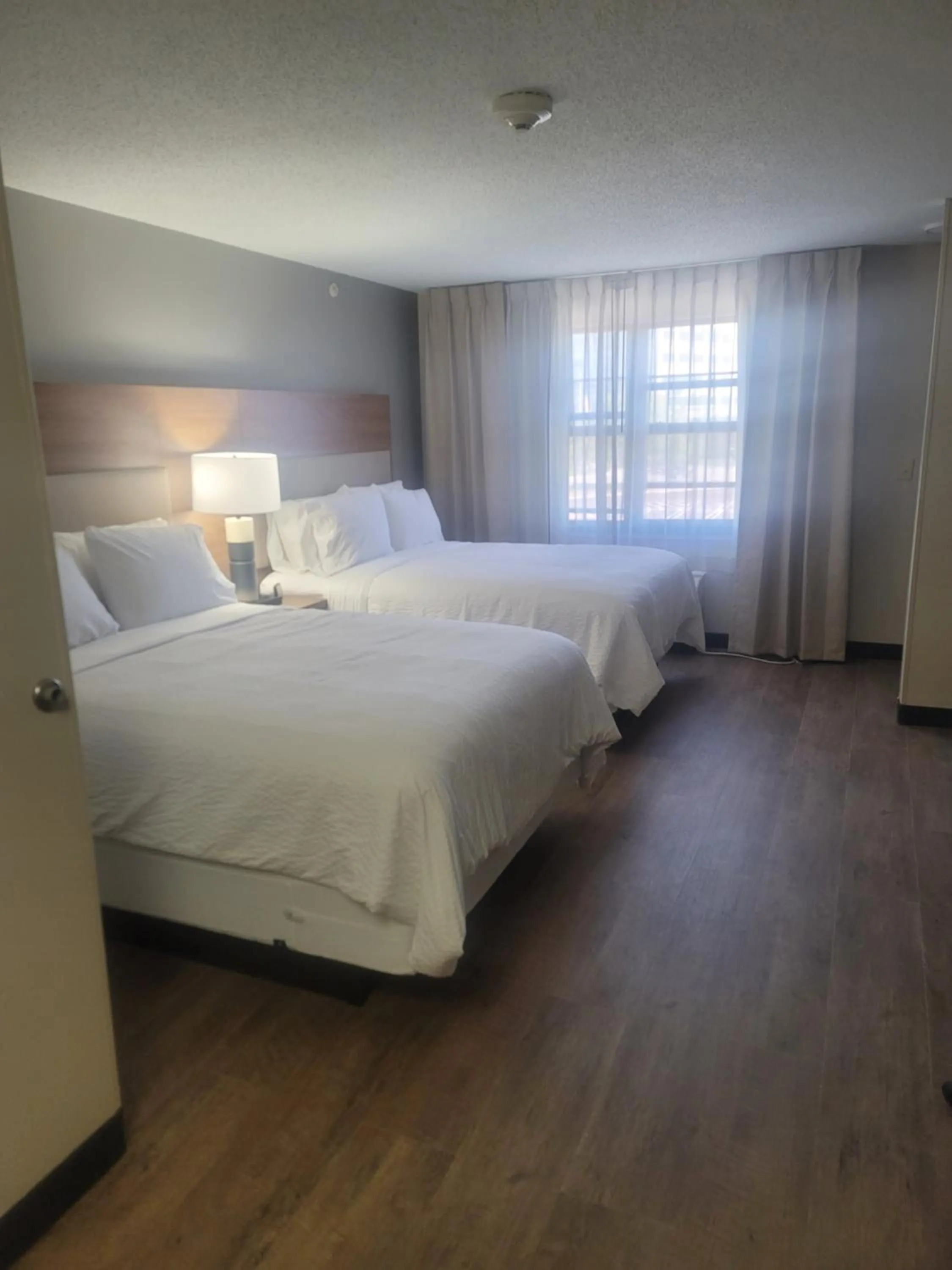 Bed in Candlewood Suites Southfield - Detroit by IHG