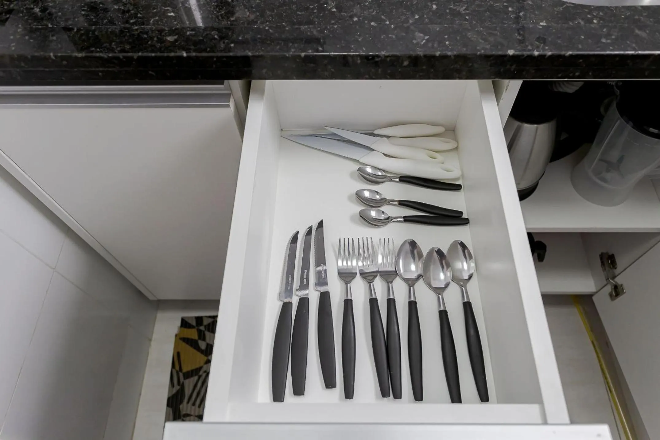 Kitchen or kitchenette in Ed. Charlie Chaplin | Prédio no coração de Curitiba | Gonzaga Stays