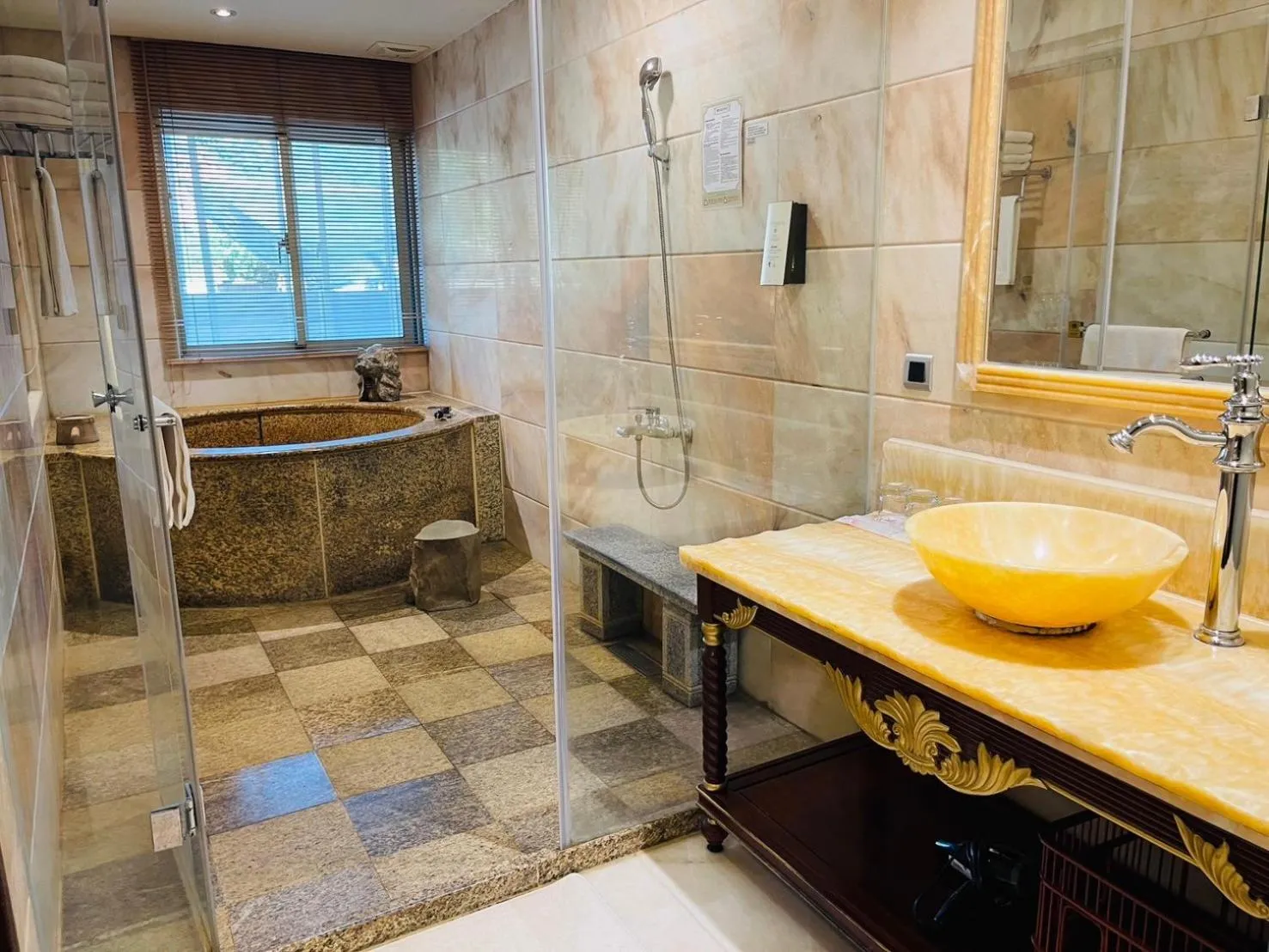 Bathroom in Grand Pleasure Spring Hotel