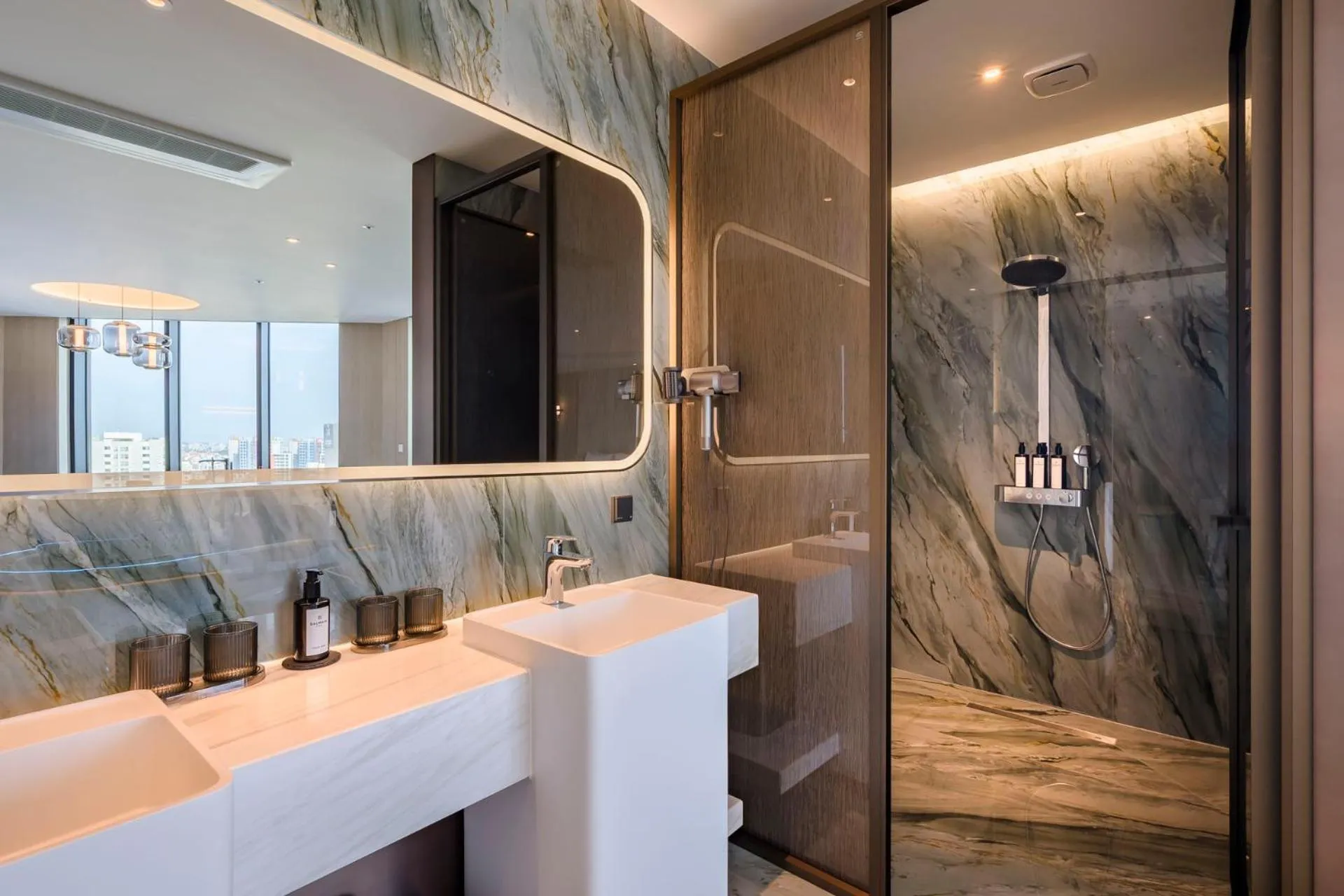 Toilet in Jeju Bolton Hotel