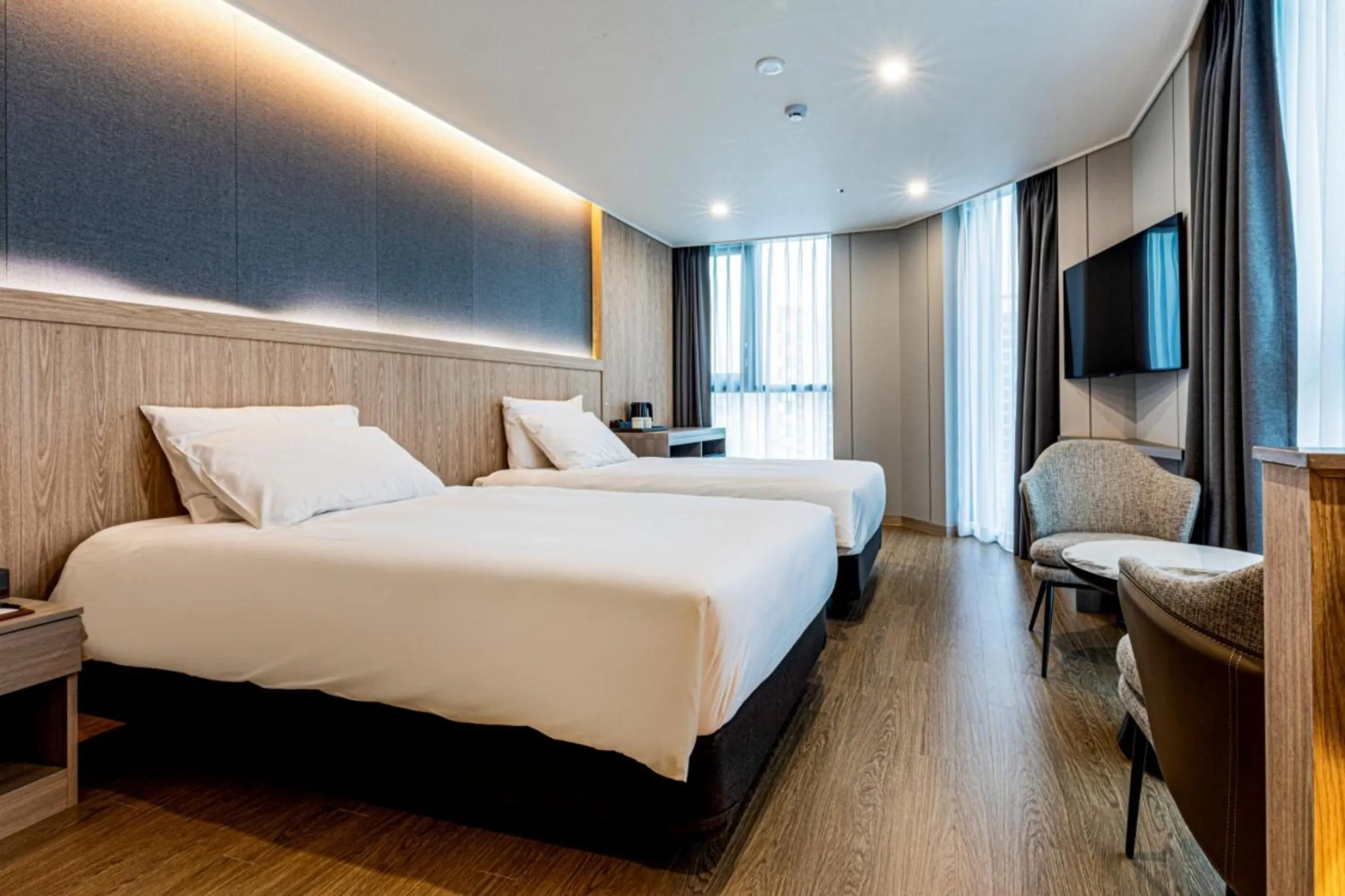 Bed in Jeju Bolton Hotel