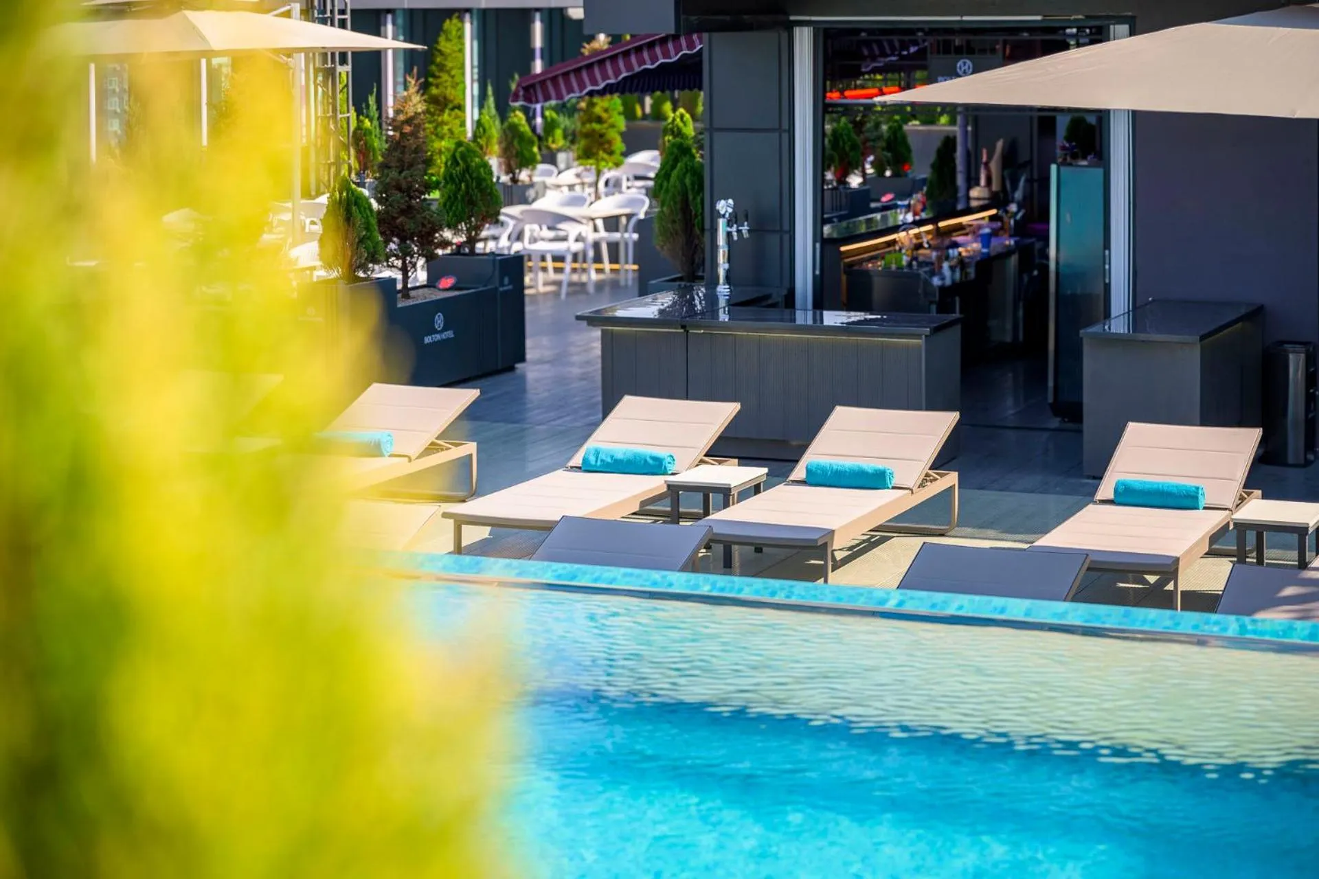 Swimming pool in Jeju Bolton Hotel