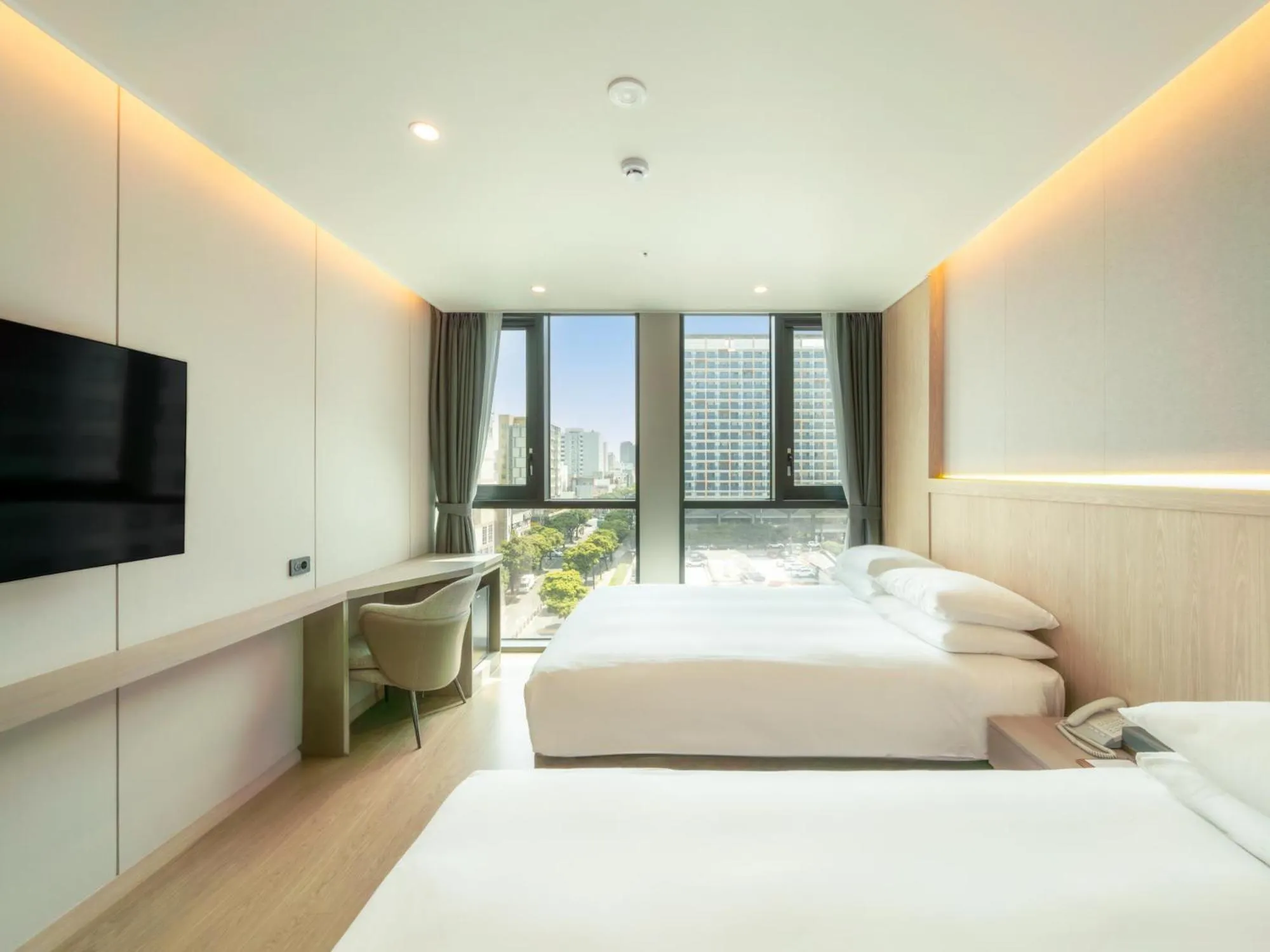 Bed in Jeju Bolton Hotel