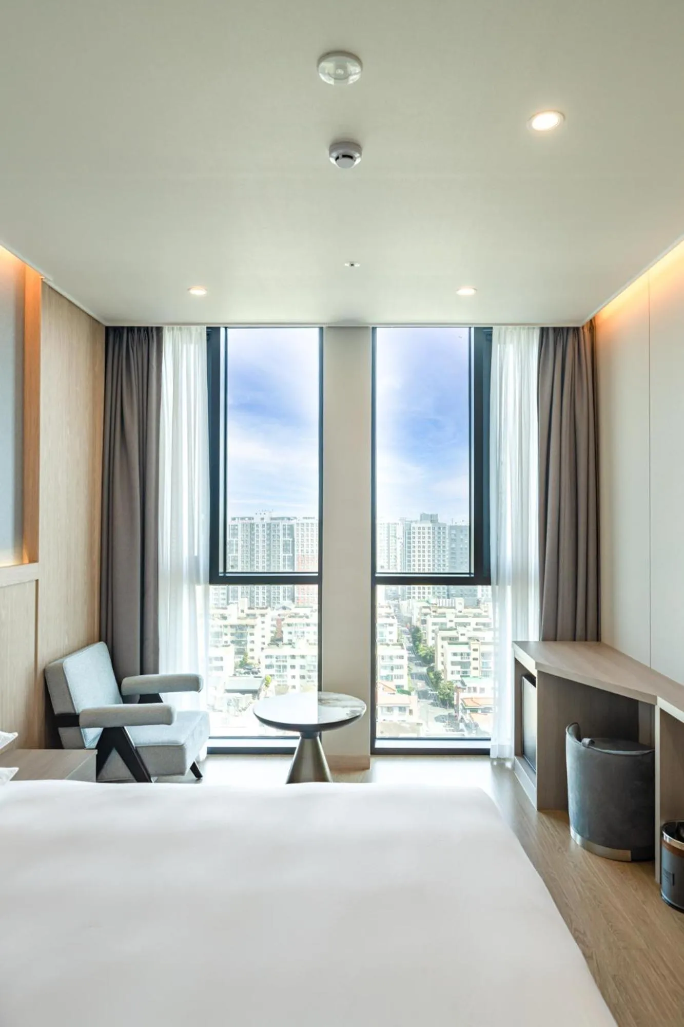 Bed in Jeju Bolton Hotel