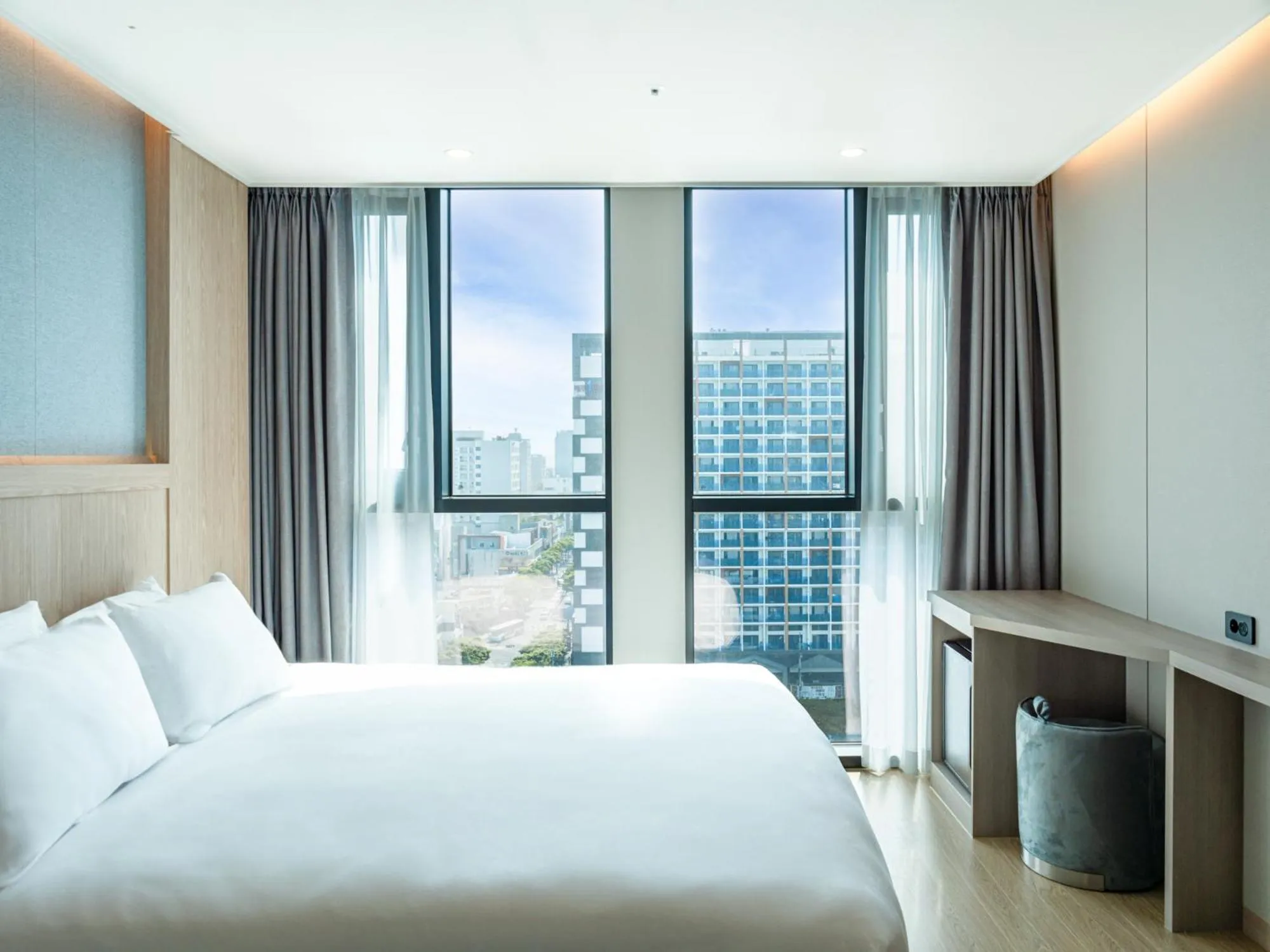 Bed in Jeju Bolton Hotel