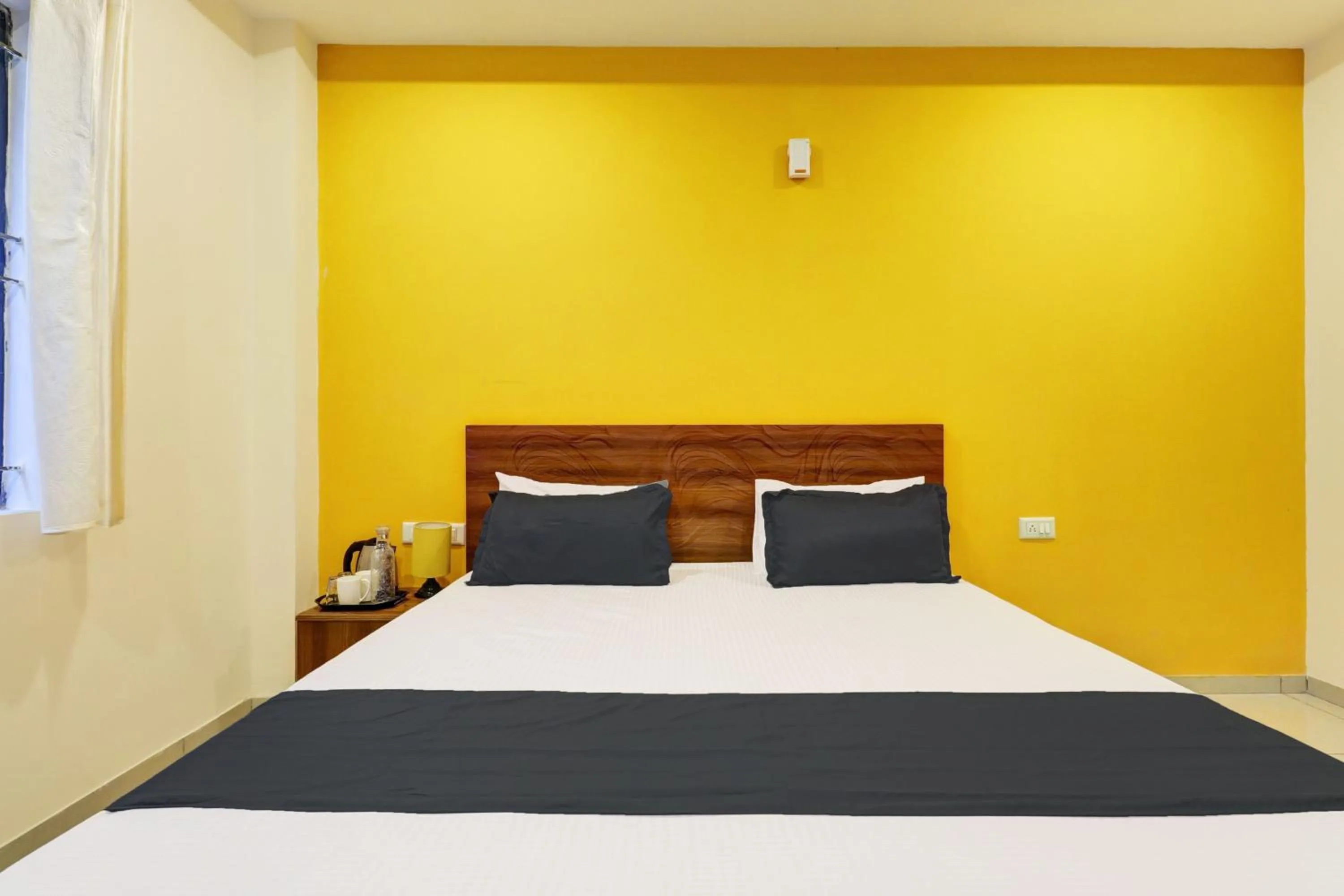 Bedroom, Bed in Dream Comforts Lodging & Boarding