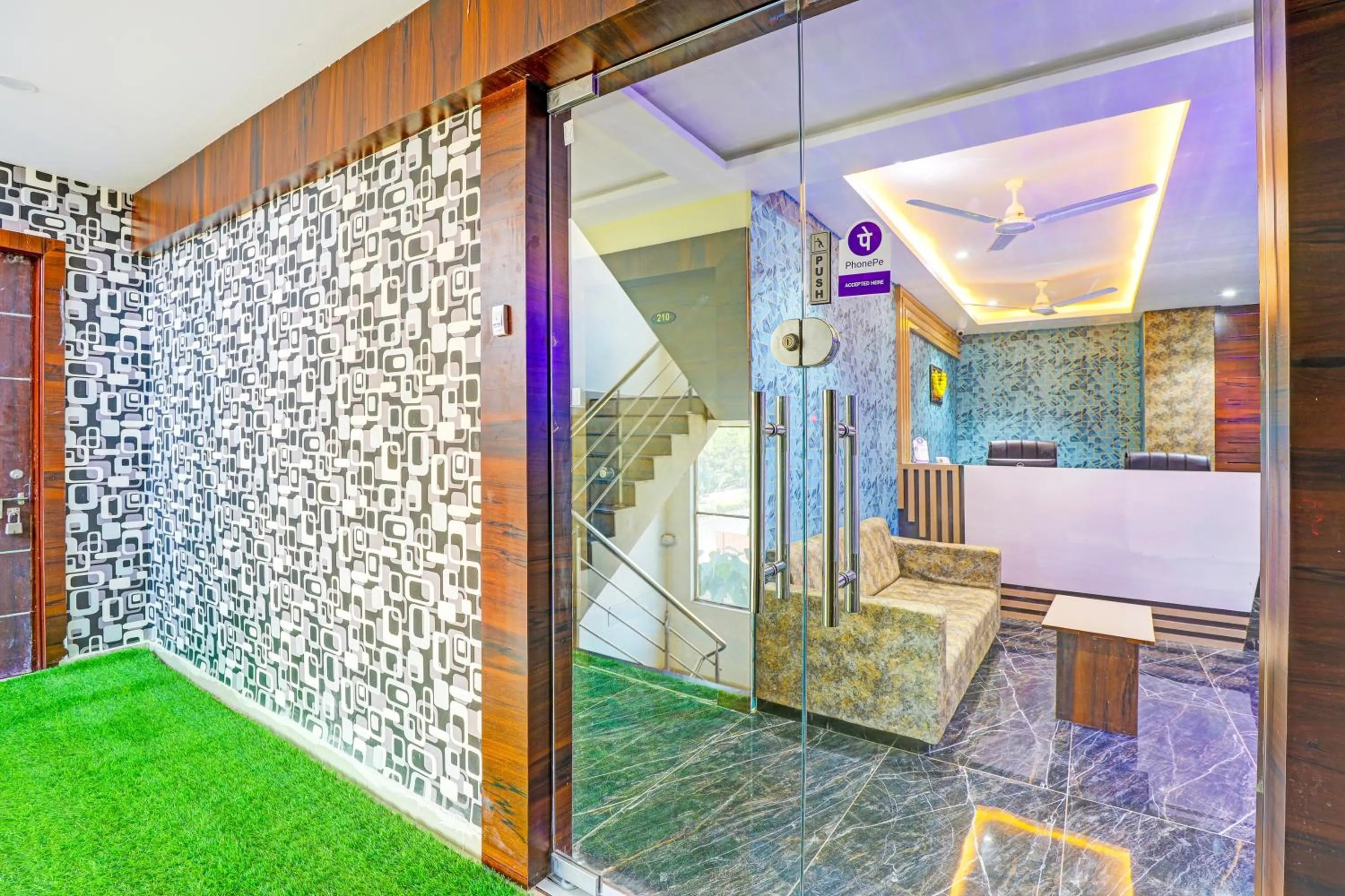 Facade/entrance in Hotel O Golden Near Haroni Road