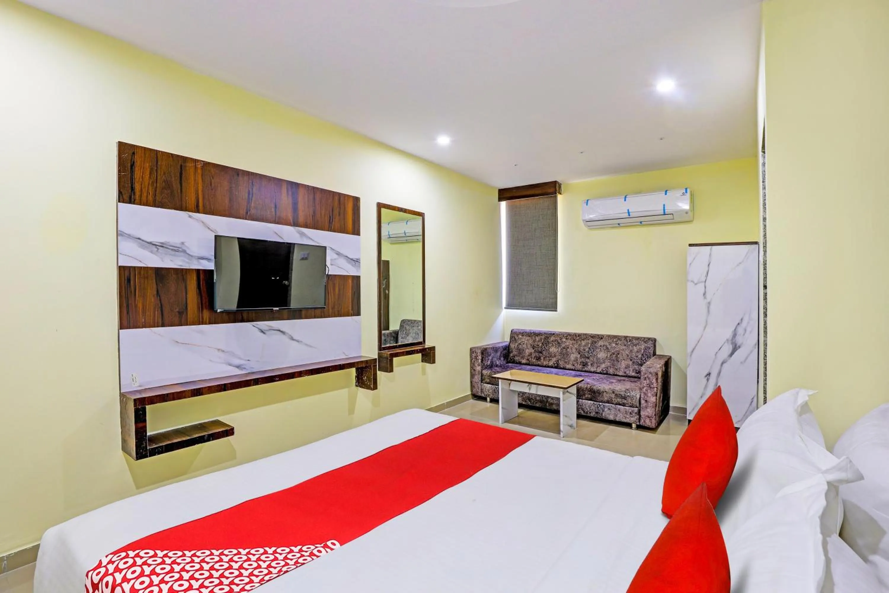 Bedroom, Bed in Hotel O Golden Near Haroni Road
