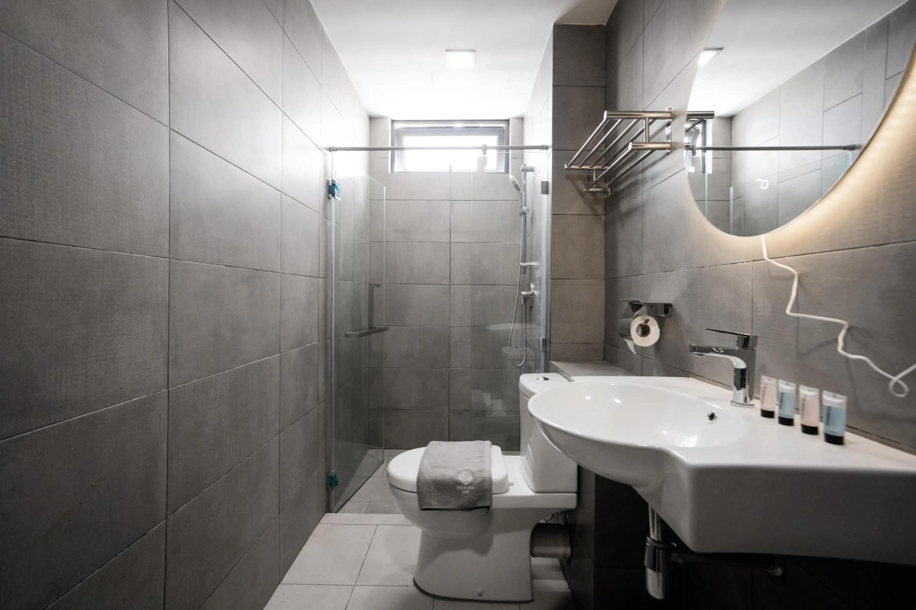 Shower in K Avenue by CAIRO