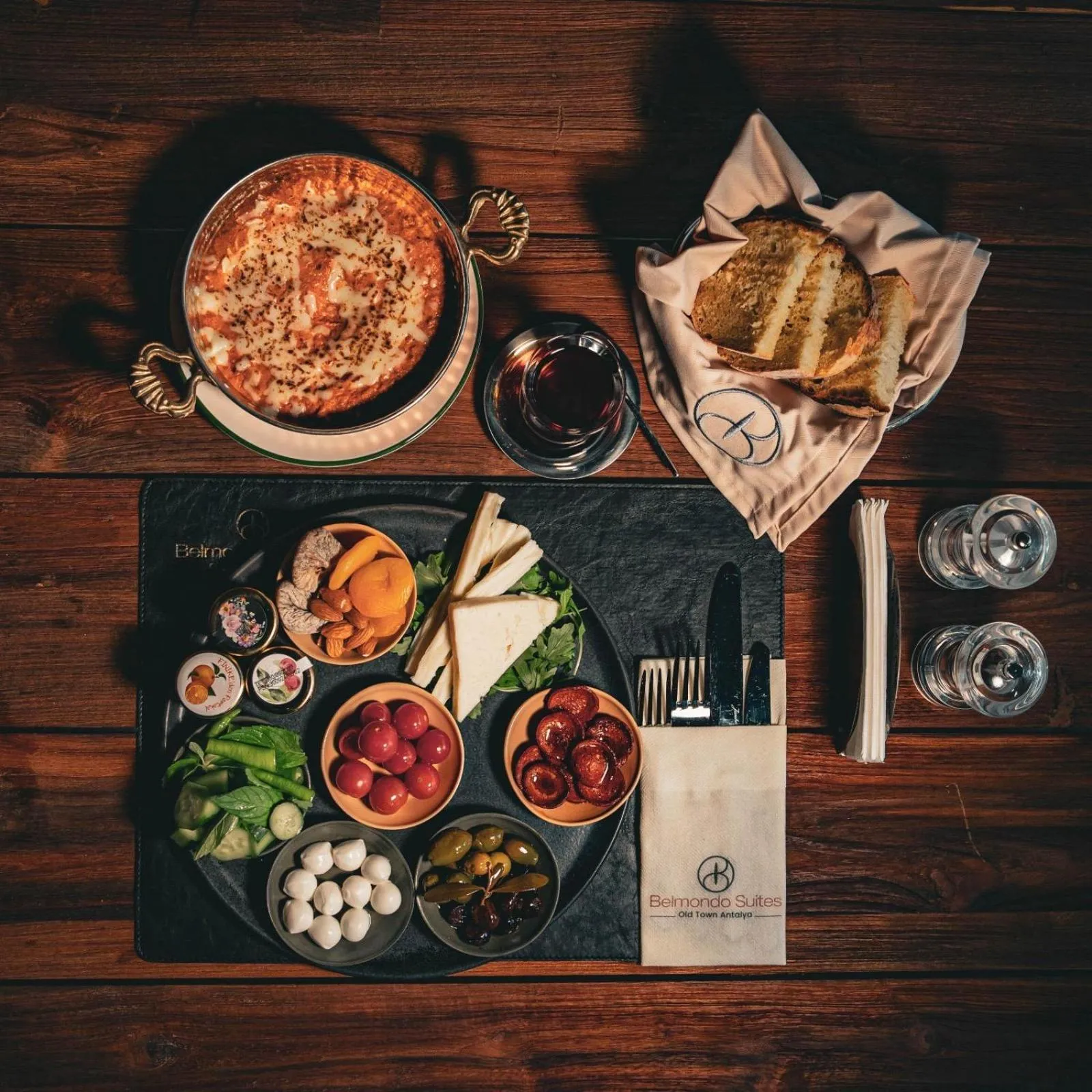 Restaurant/places to eat in Belmondo Suites Old Town Antalya