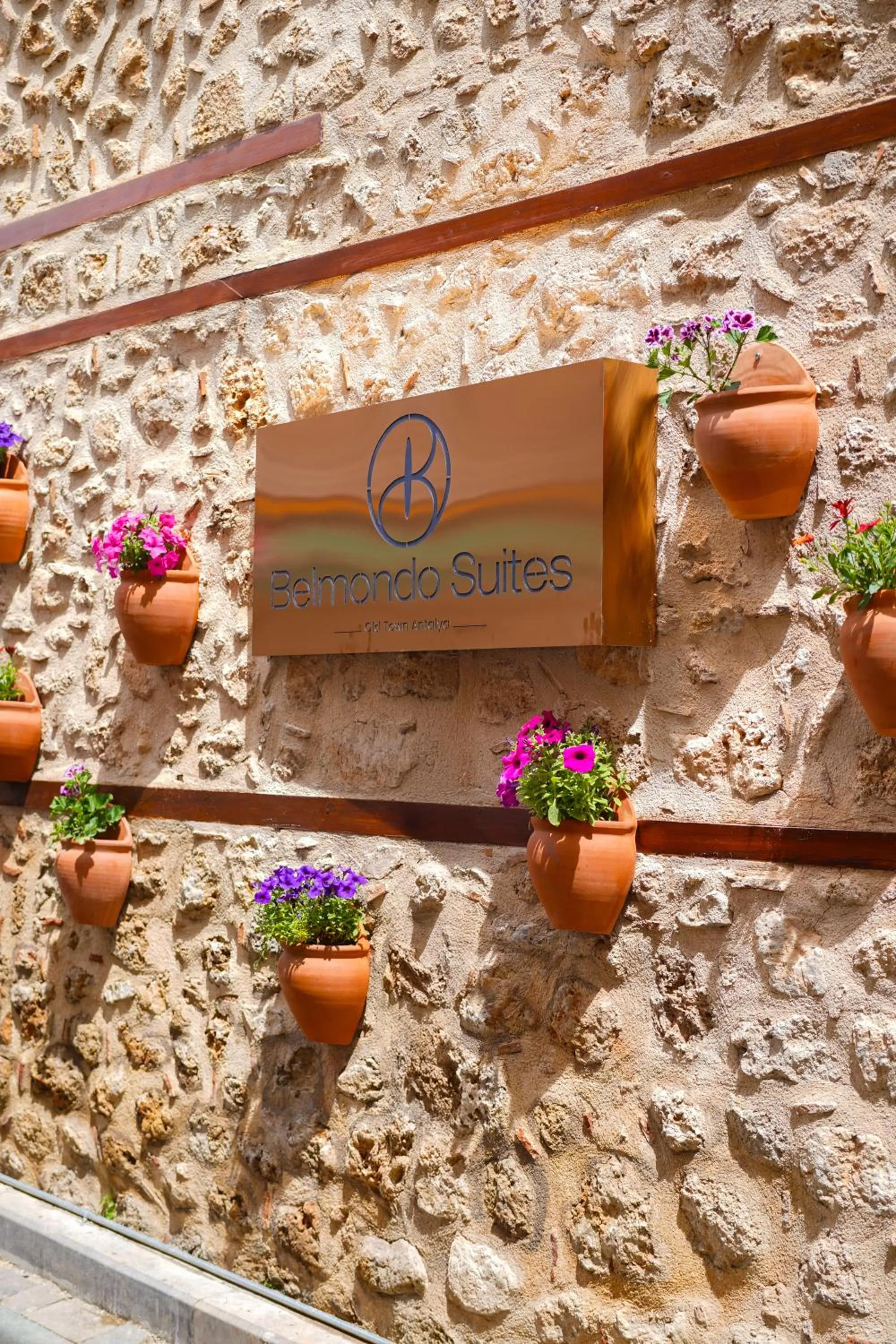 Property building in Belmondo Suites Old Town Antalya