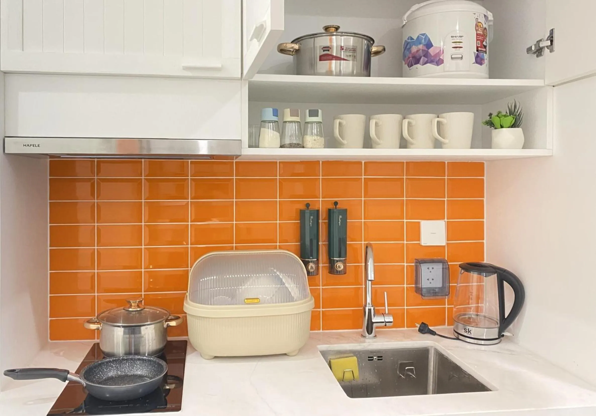 Kitchen or kitchenette in Rosie Hillside Seaview Phu Quoc Apartment