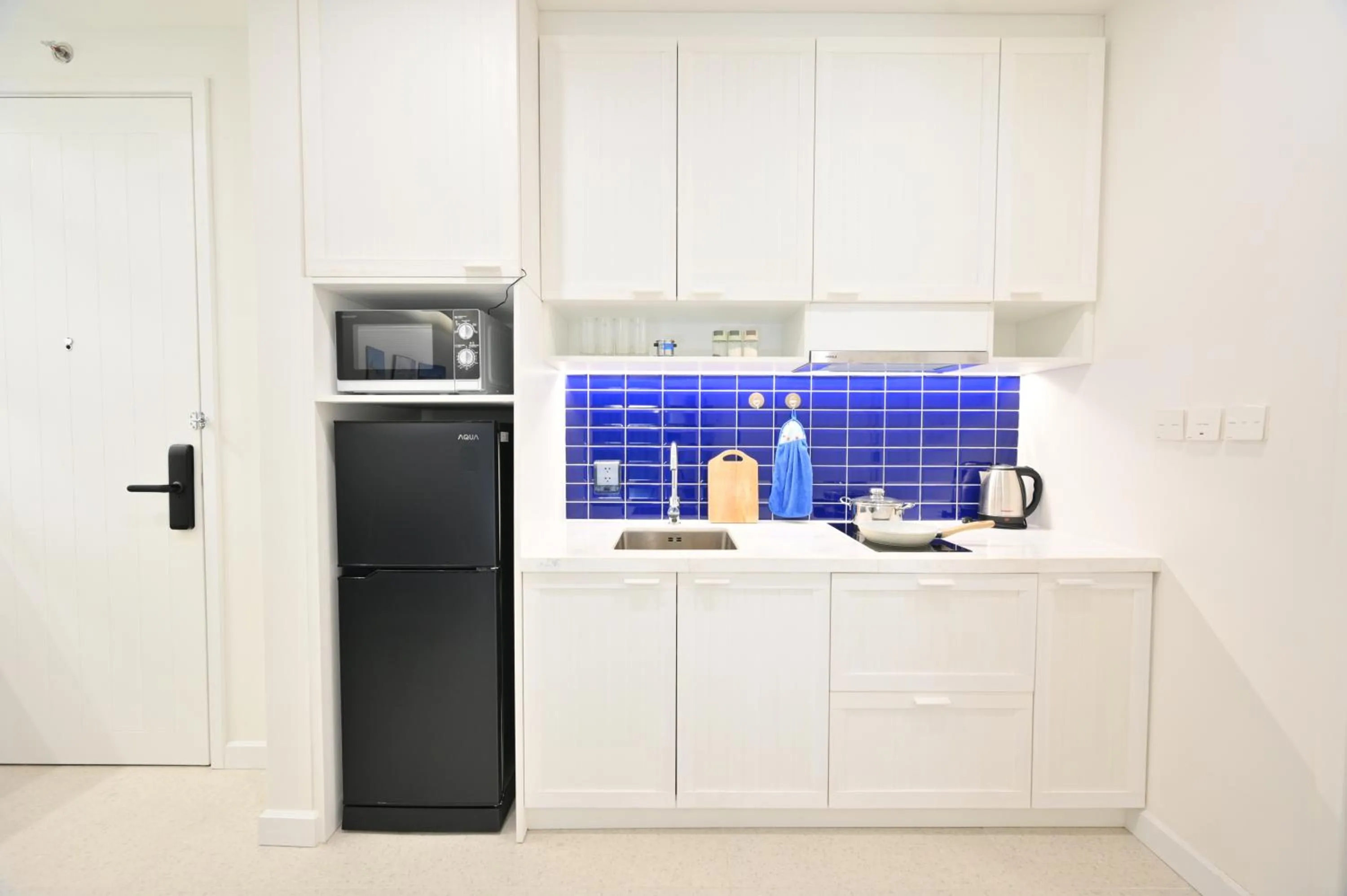 Kitchen or kitchenette in Rosie Hillside Seaview Phu Quoc Apartment