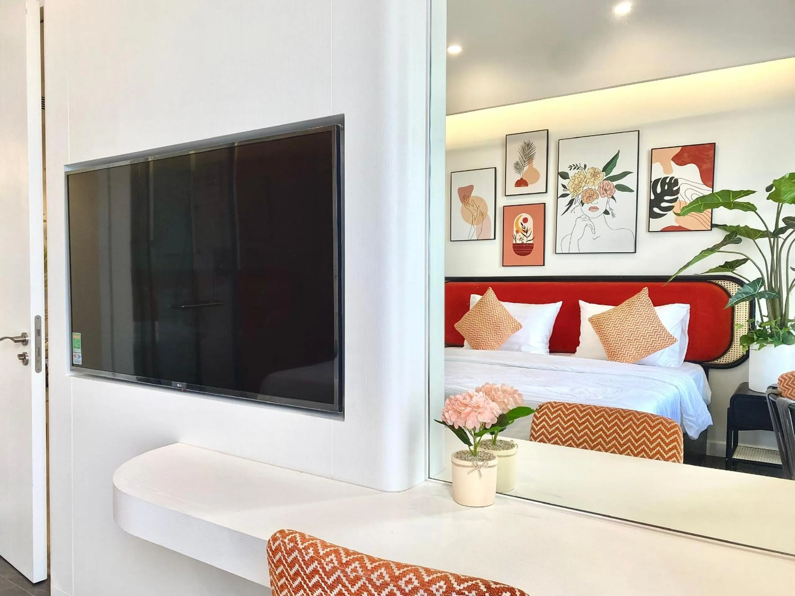 TV and multimedia, Bed in Rosie Hillside Seaview Phu Quoc Apartment