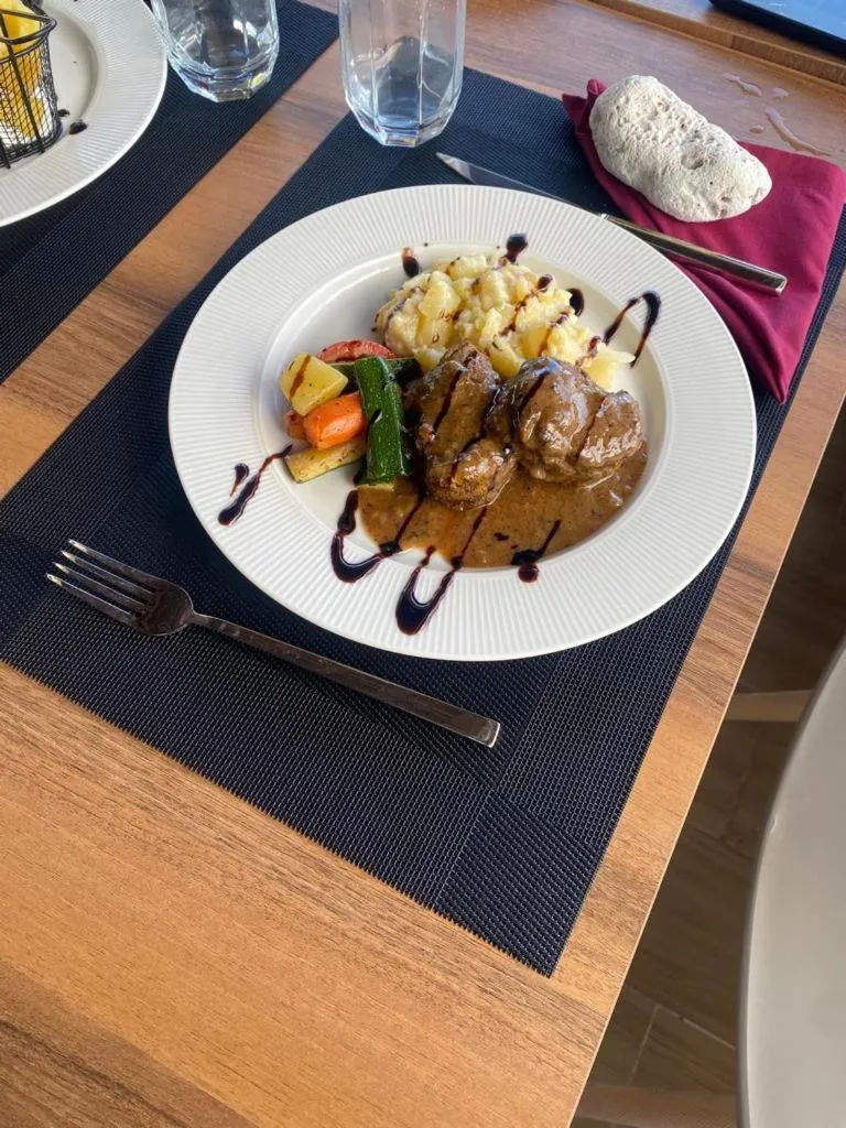 Food in Chalets Chomoni