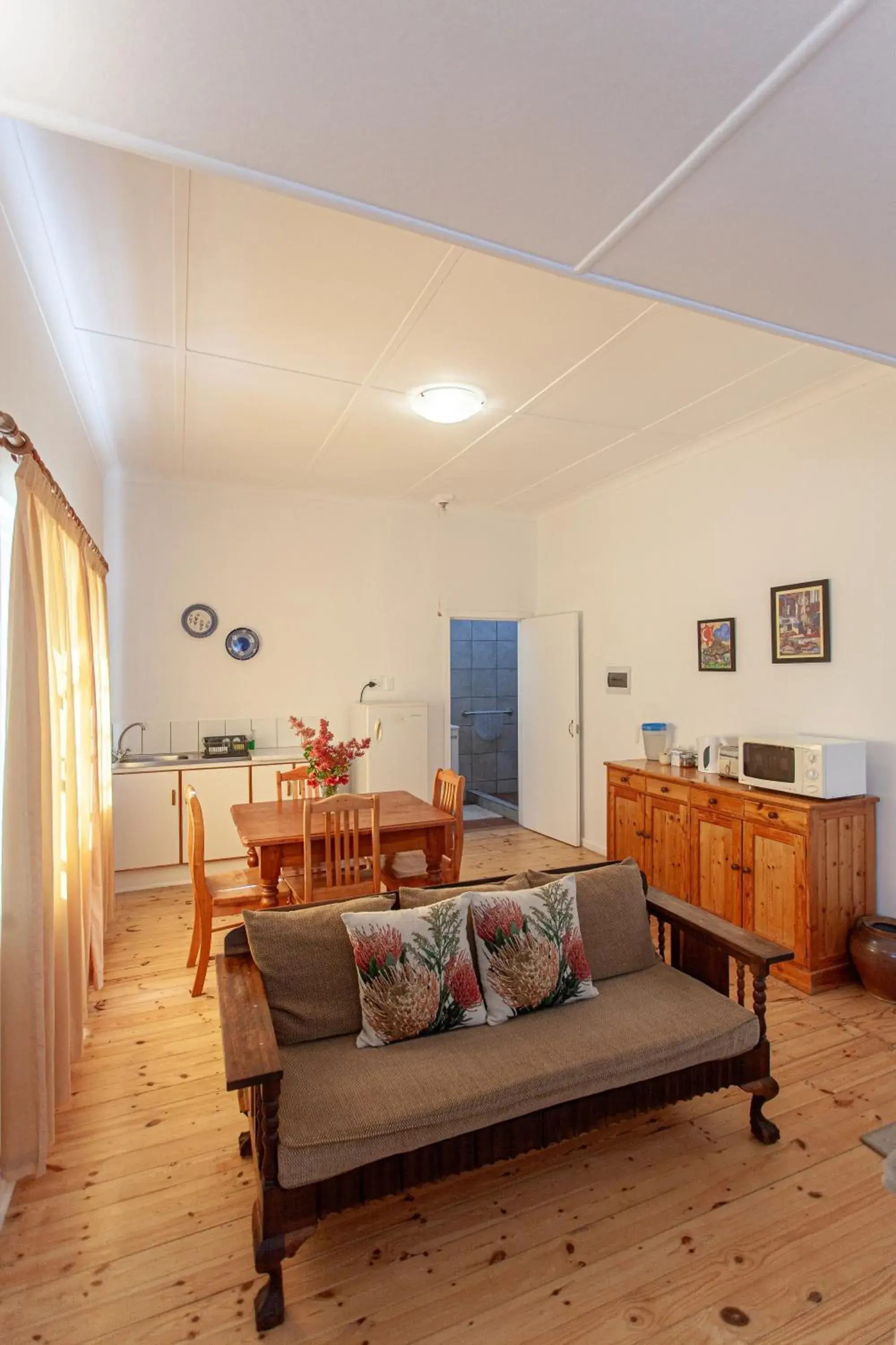 Double Room with Private Bathroom in 4 Rothman Street B&B Double Room with Private Bathroom in 4 Rothman Street B&B