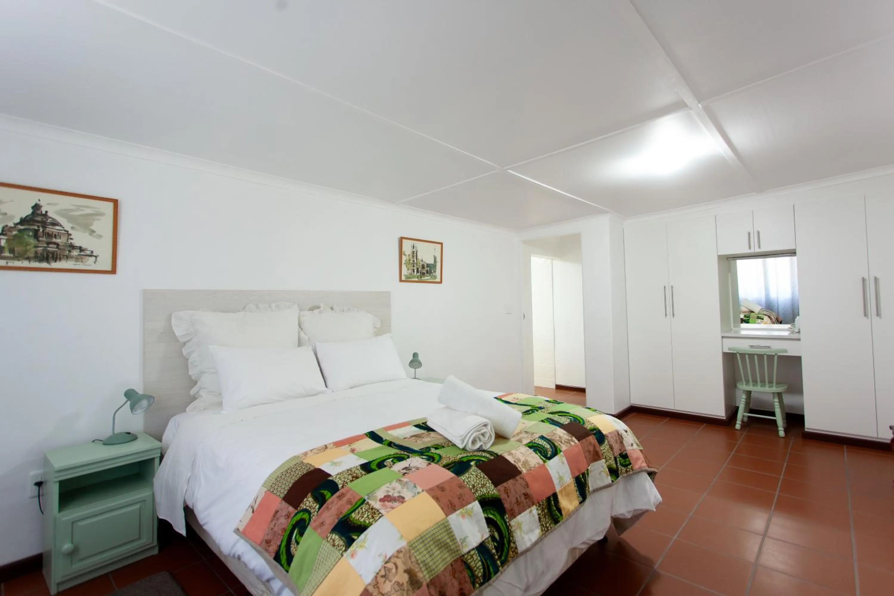 Bed in 4 Rothman Street B&B