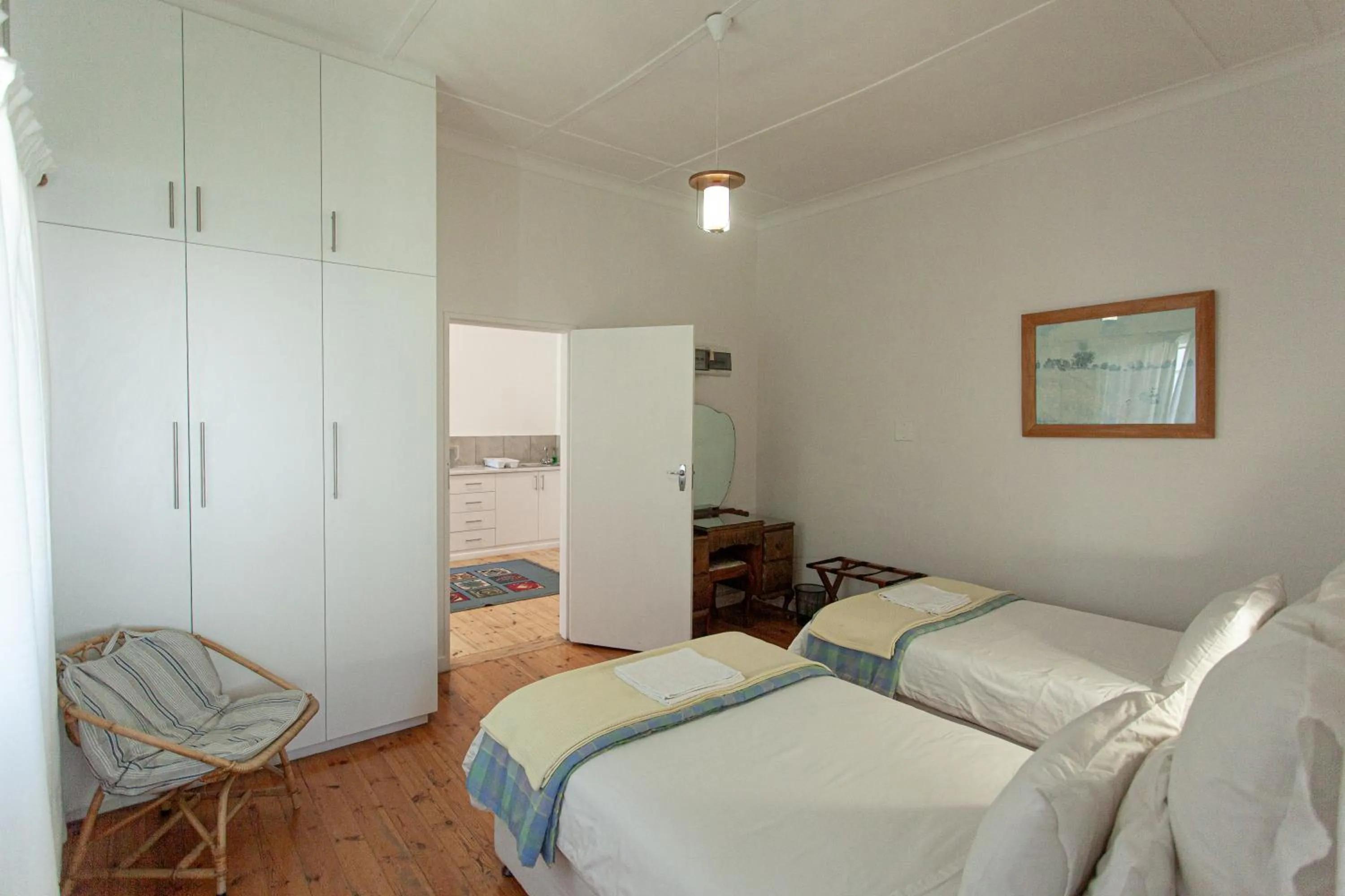 Bed in 4 Rothman Street B&B