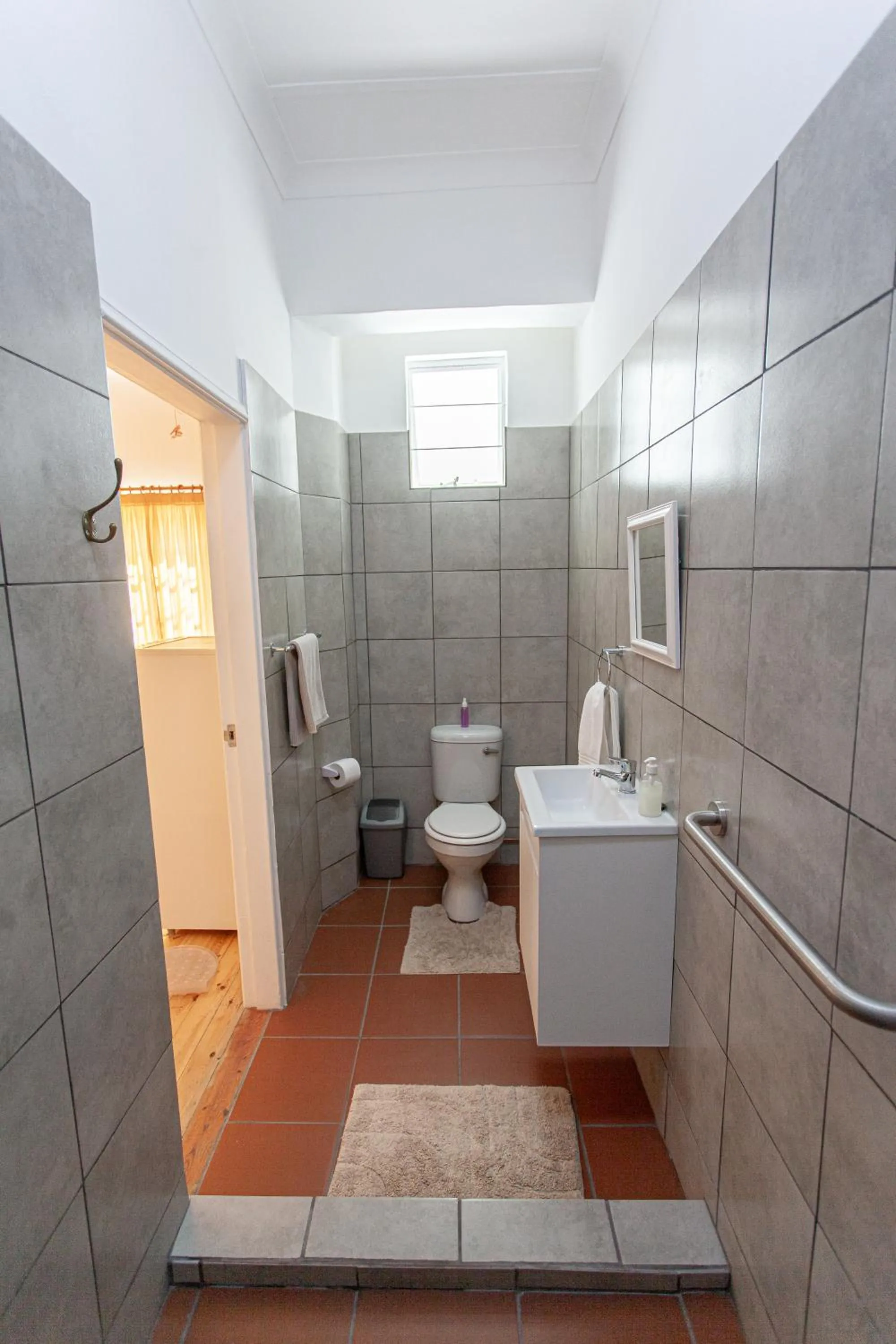 Shower in 4 Rothman Street B&B