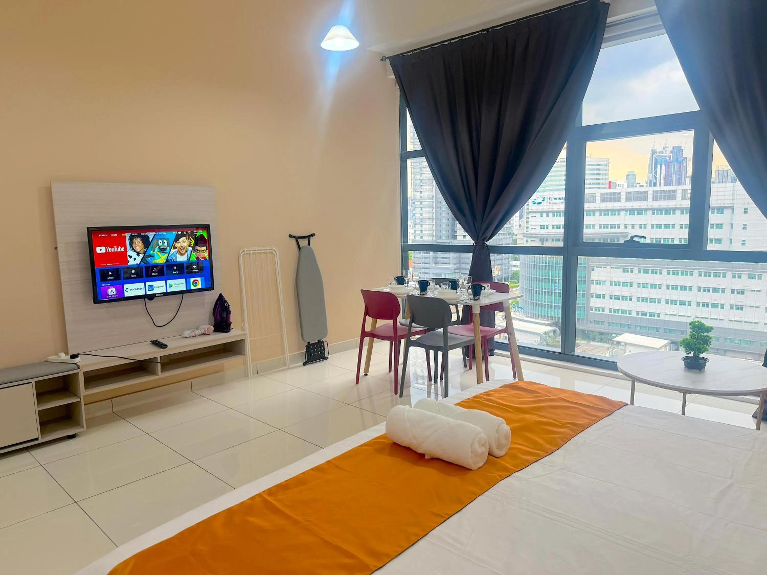 Photo of the whole room, Bed in 3 Towers Jalan Ampang By Serenity Vacation Homes