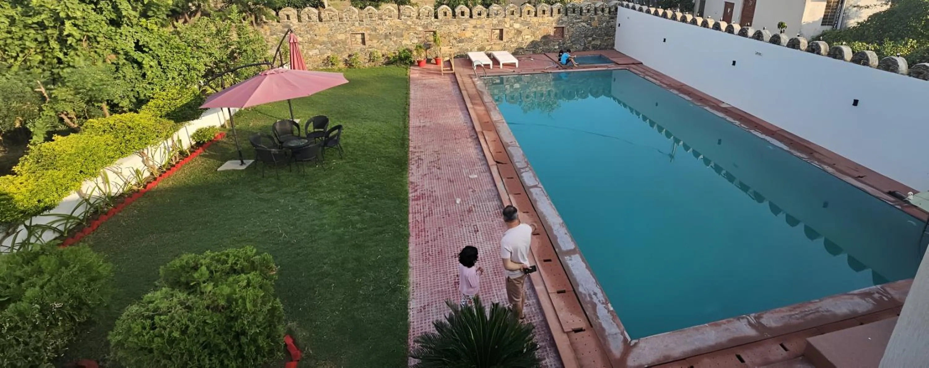 Pool view in The Vanashv