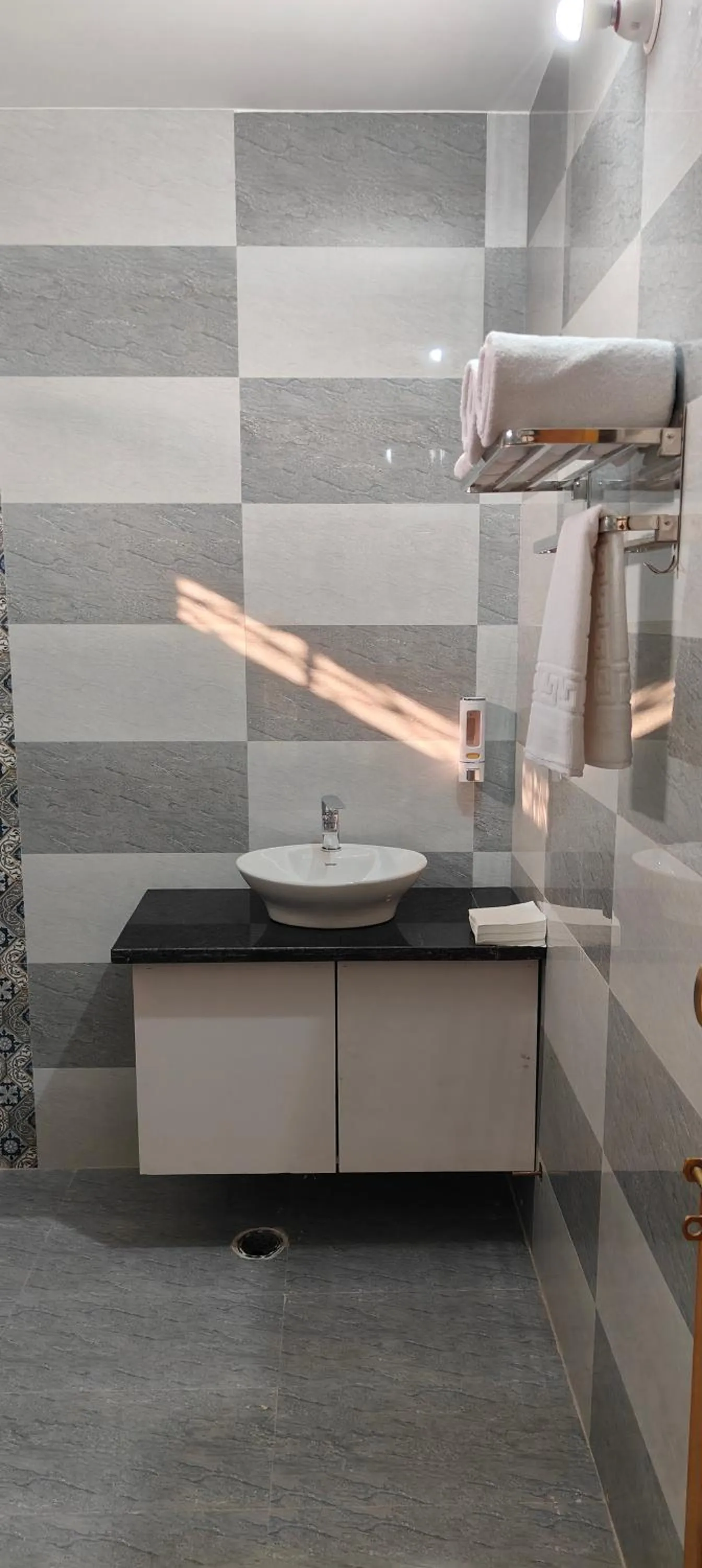 Bathroom in The Vanashv