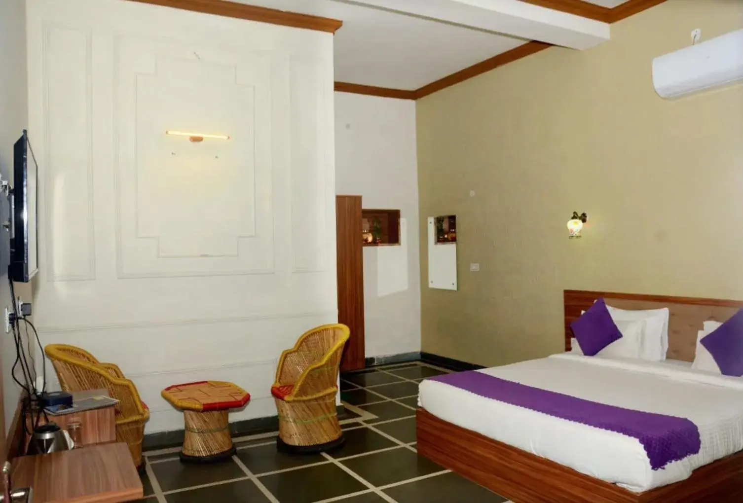 Deluxe Double Room - single occupancy in The Vanashv Deluxe Double Room - single occupancy in The Vanashv