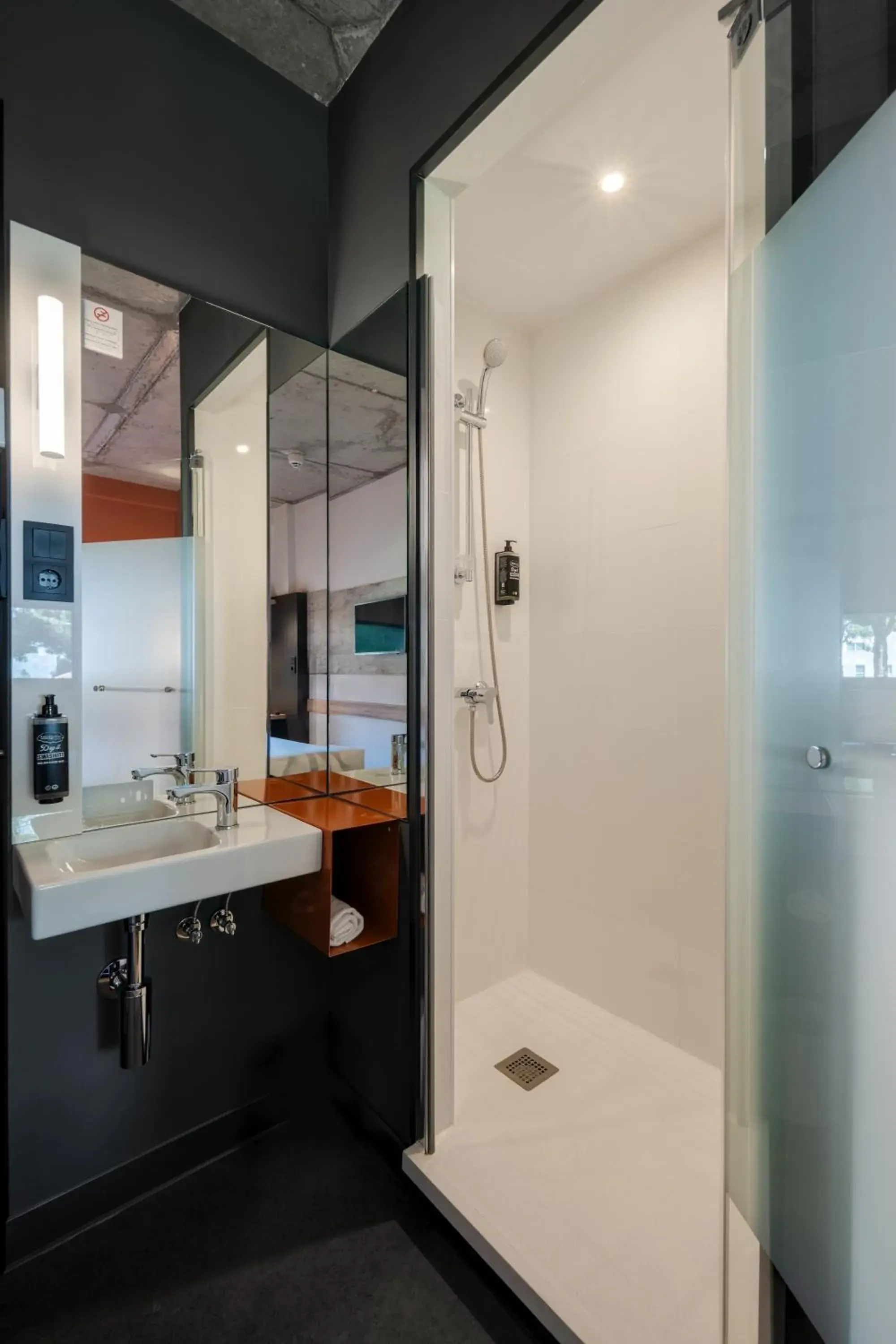 Standard Twin Room in ibis budget Madrid Aeropuerto Standard Twin Room in ibis budget Madrid Aeropuerto