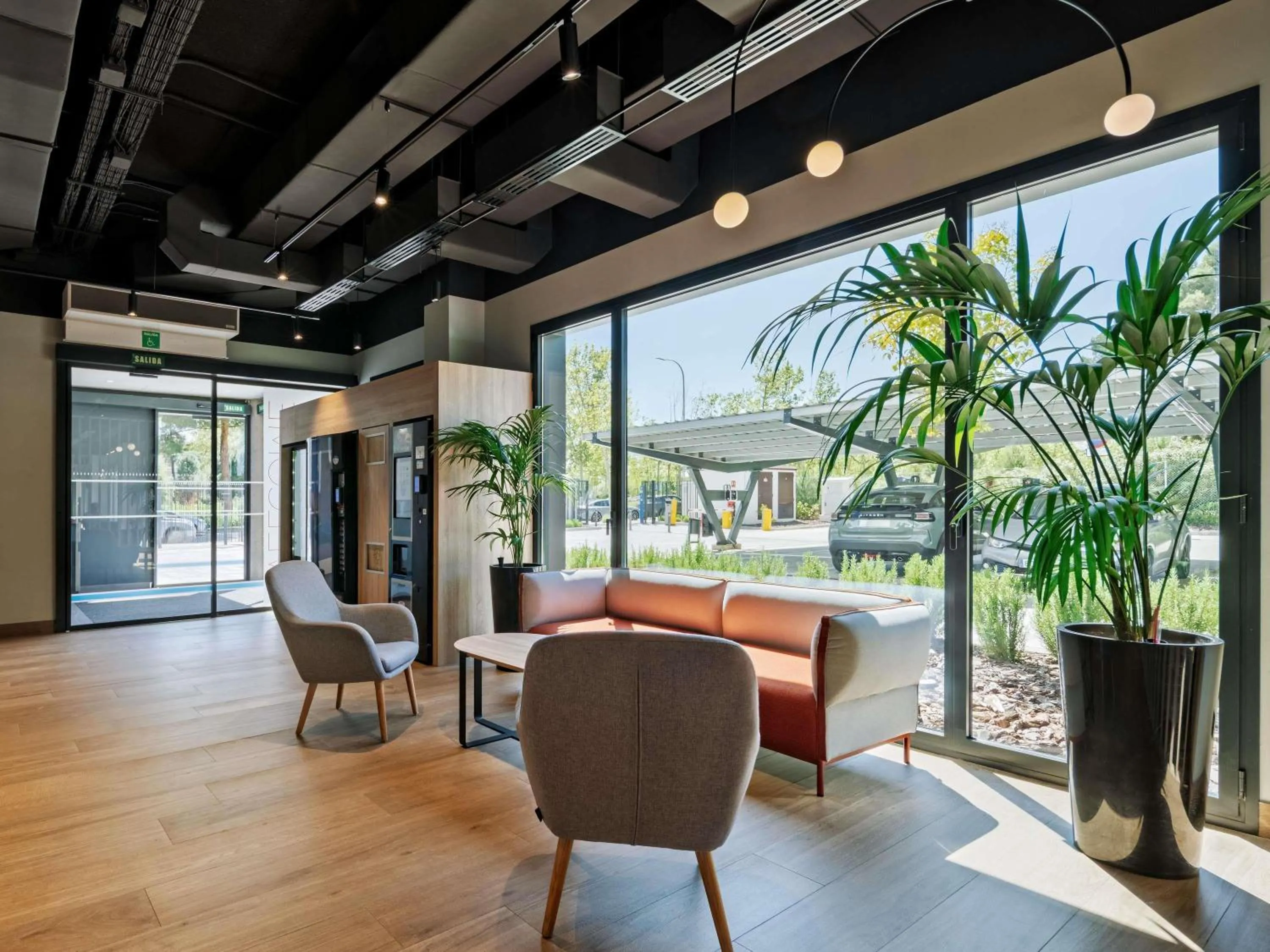 Property building in ibis budget Madrid Aeropuerto