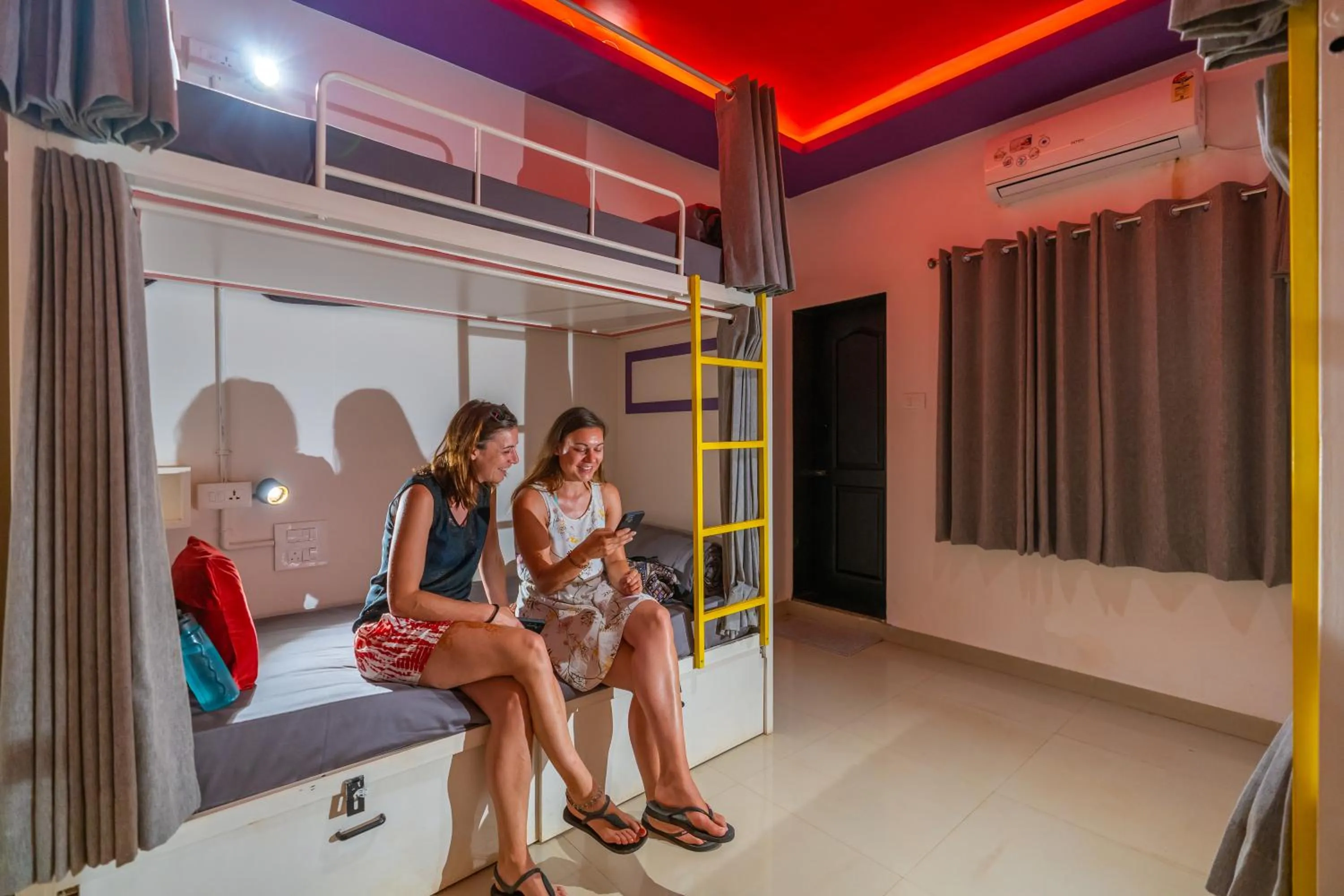 group of guests in Whoopers Boutique Hotel Morjim