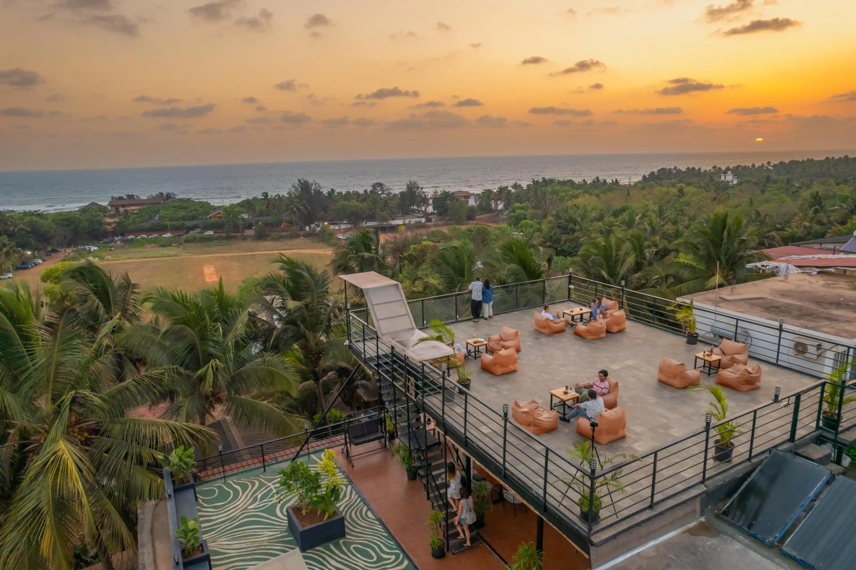 Day in Whoopers Boutique Hotel Morjim