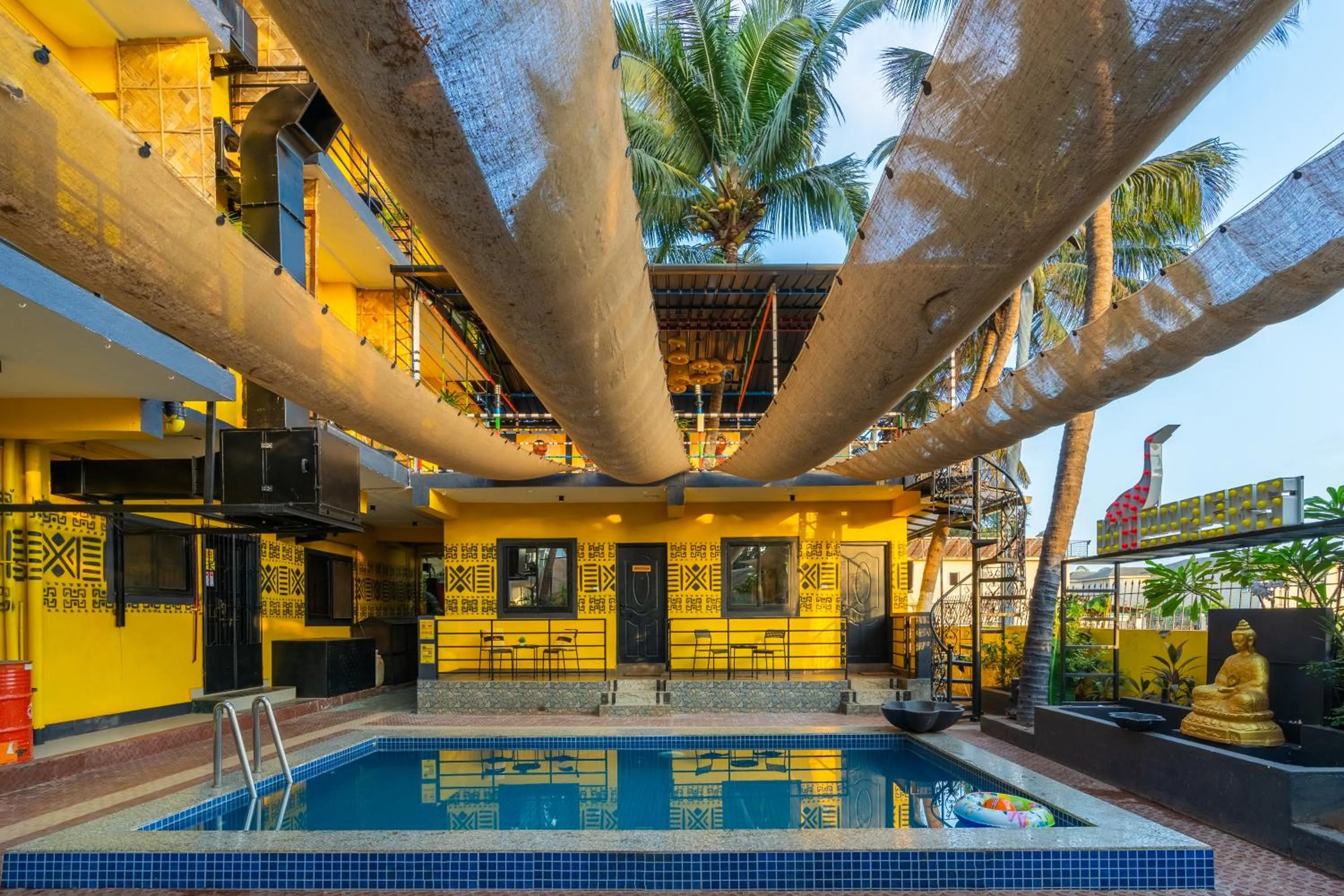 Pool view in Whoopers Boutique Hotel Morjim